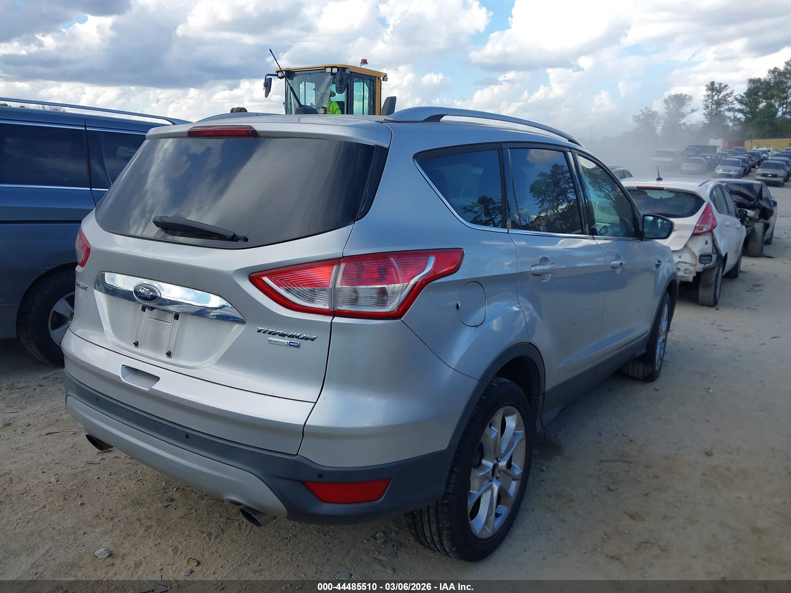 FORD ESCAPE image 4