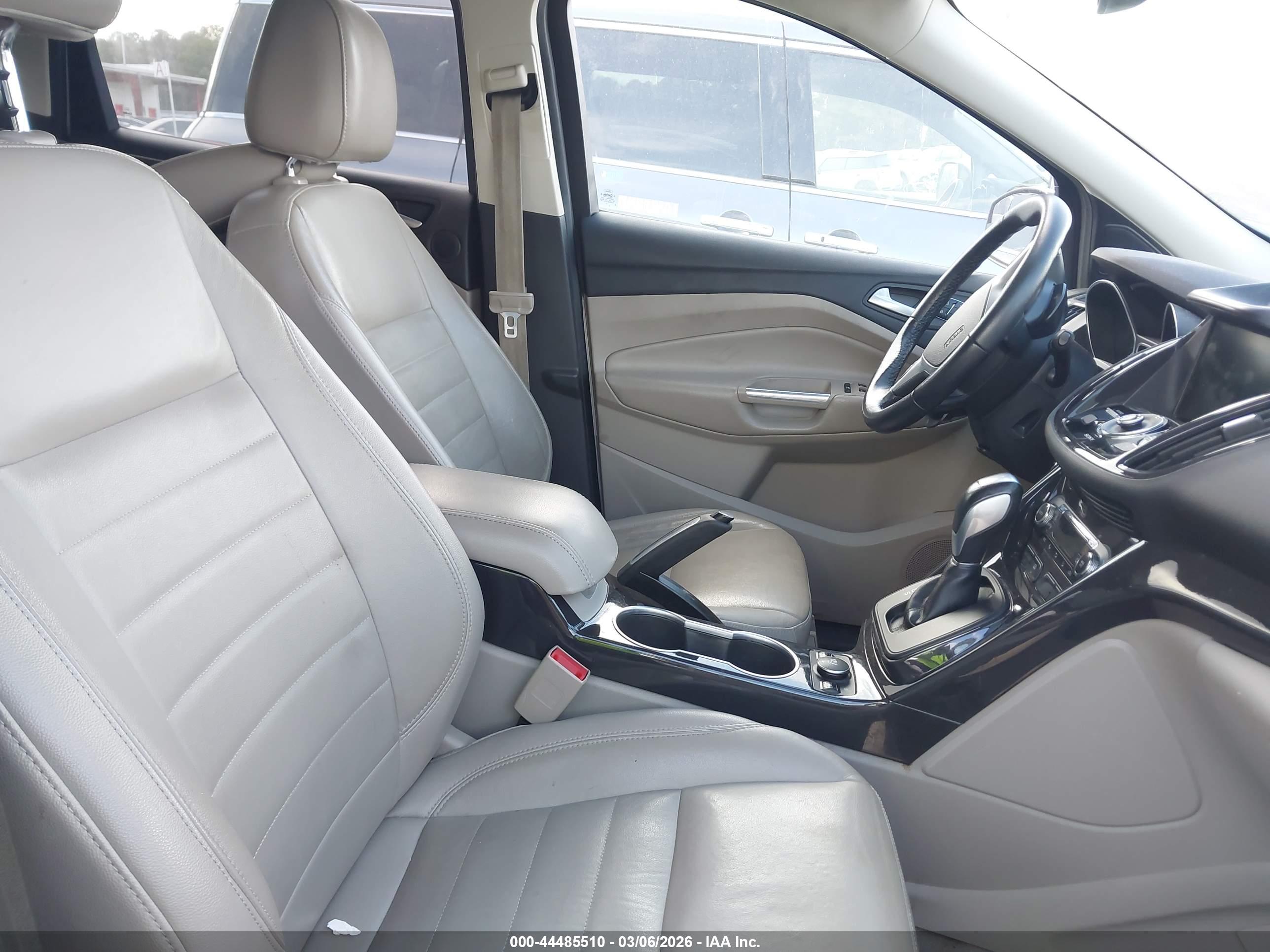 FORD ESCAPE image 5