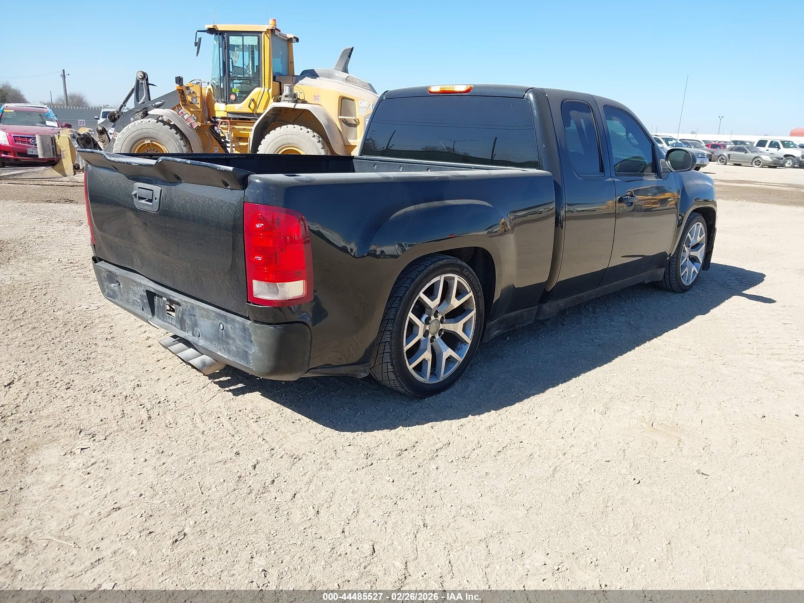 GMC SIERRA image 4