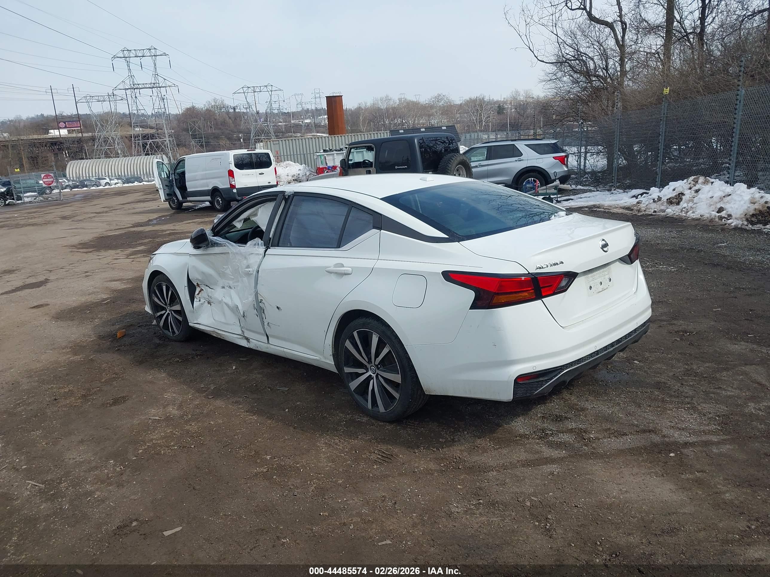 NISSAN ALTIMA image 3
