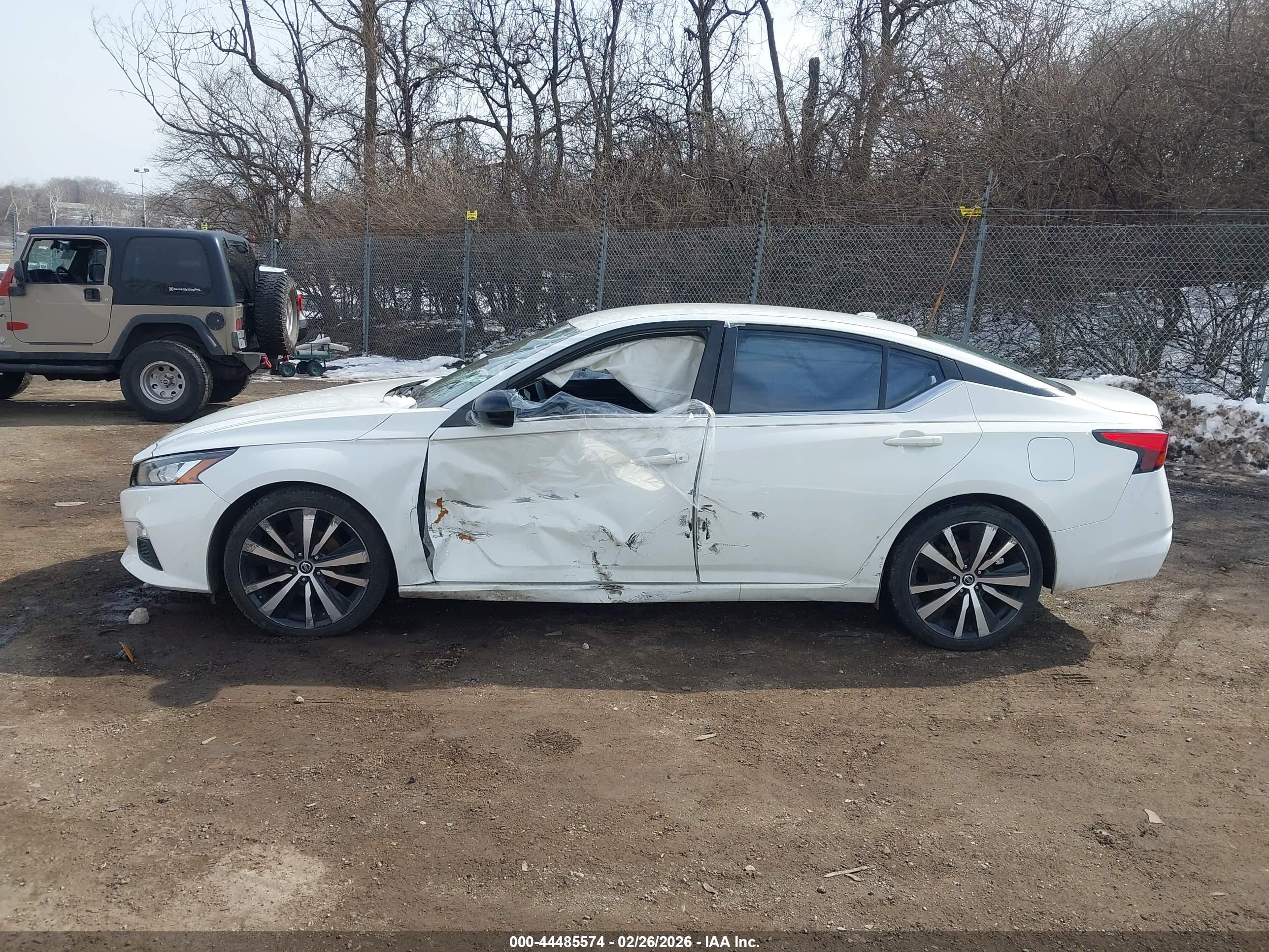 NISSAN ALTIMA image 6
