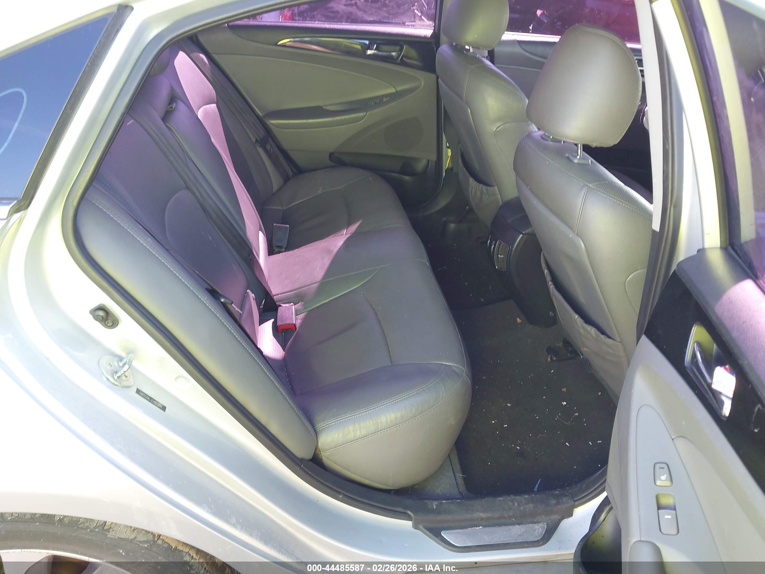 HYUNDAI SONATA image 8
