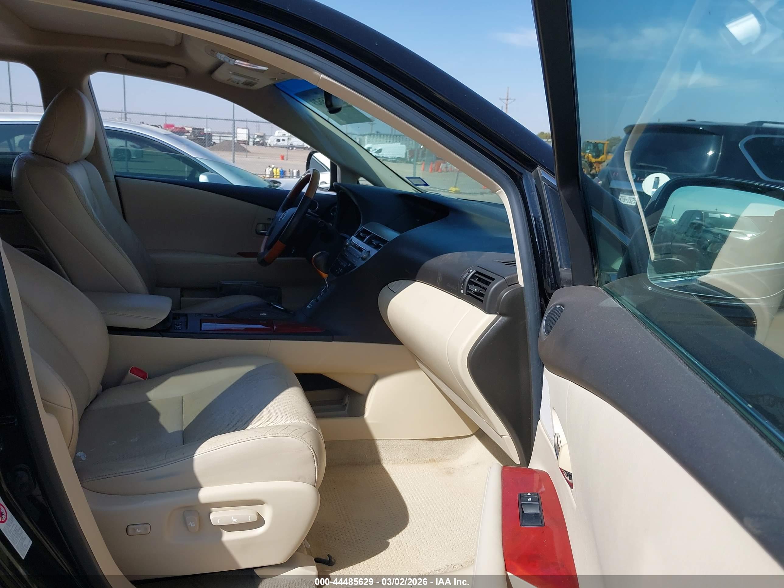 LEXUS RX image 5
