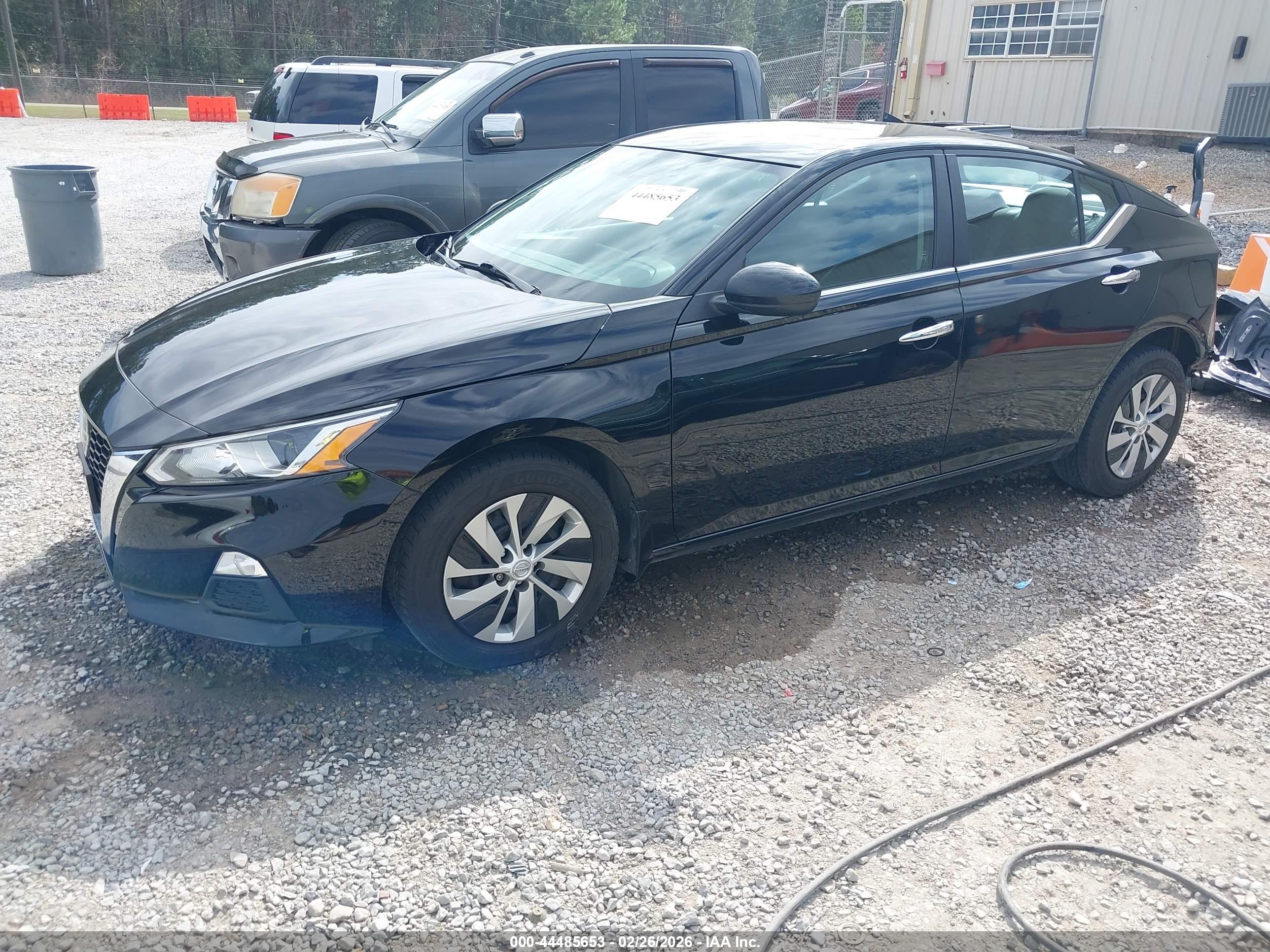NISSAN ALTIMA image 2