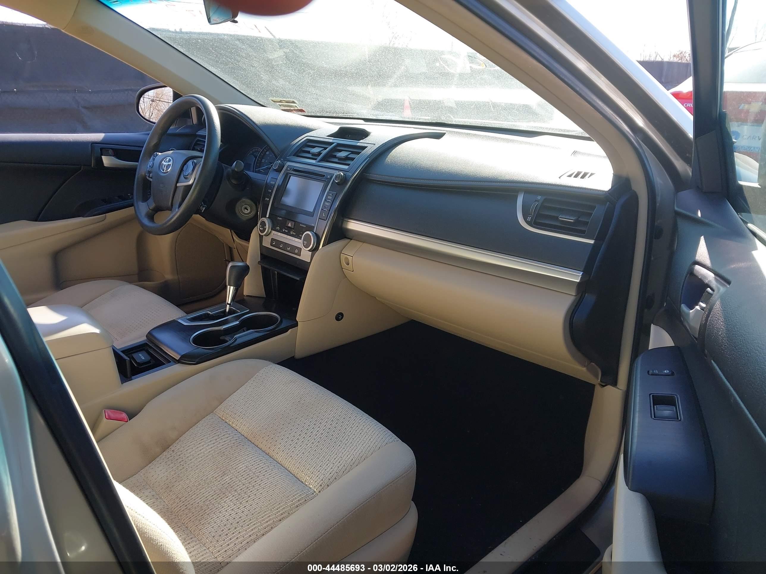 TOYOTA CAMRY image 5