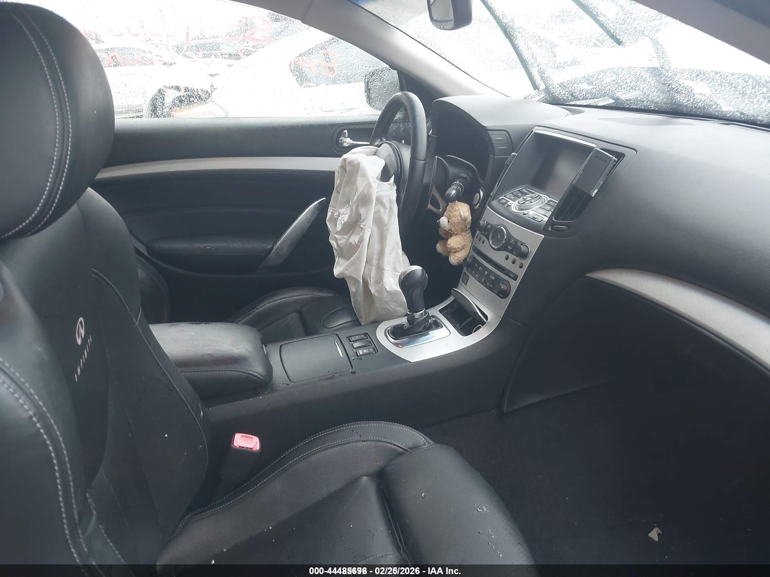 INFINITI G37 image 5