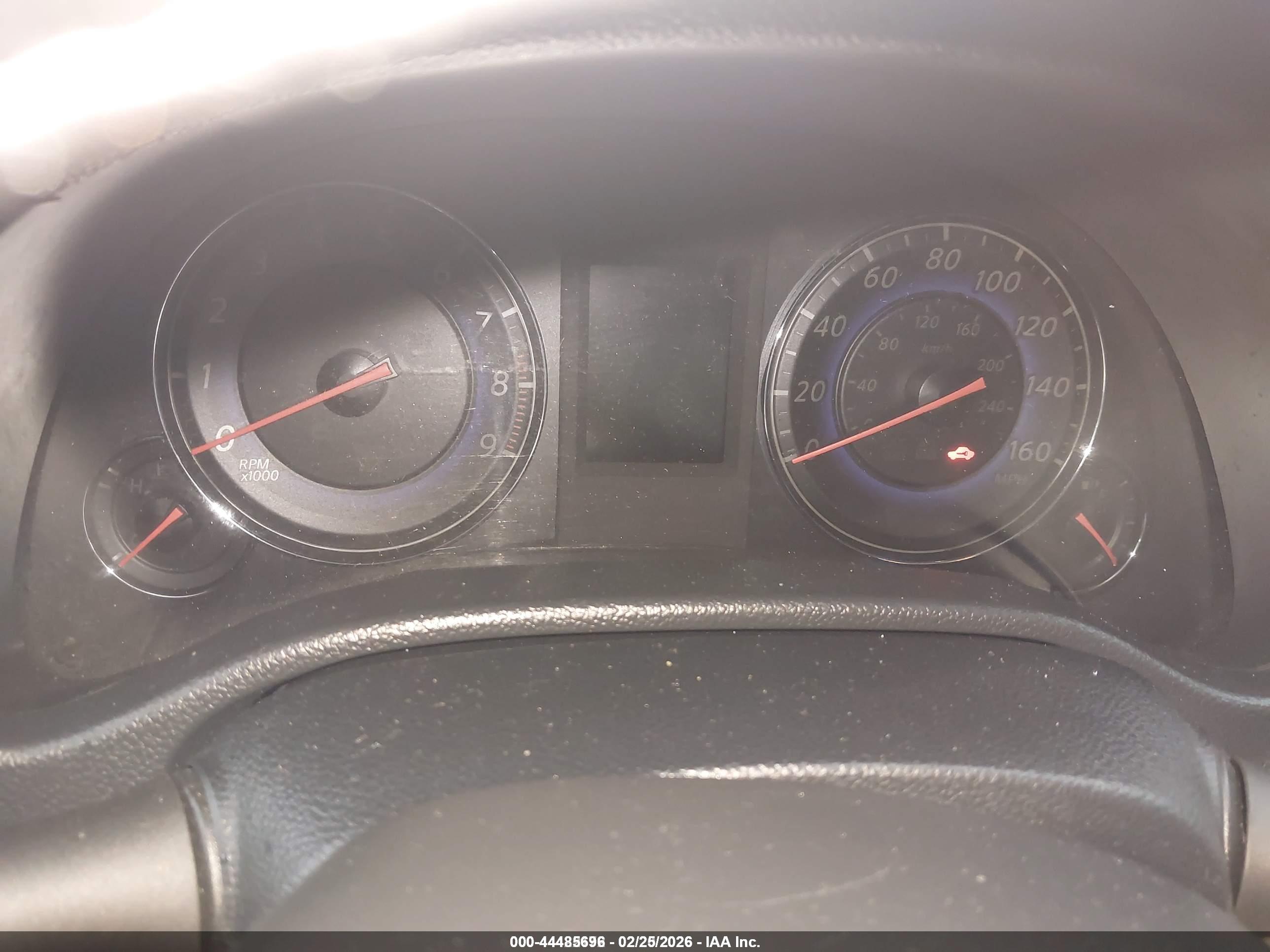 INFINITI G37 image 7