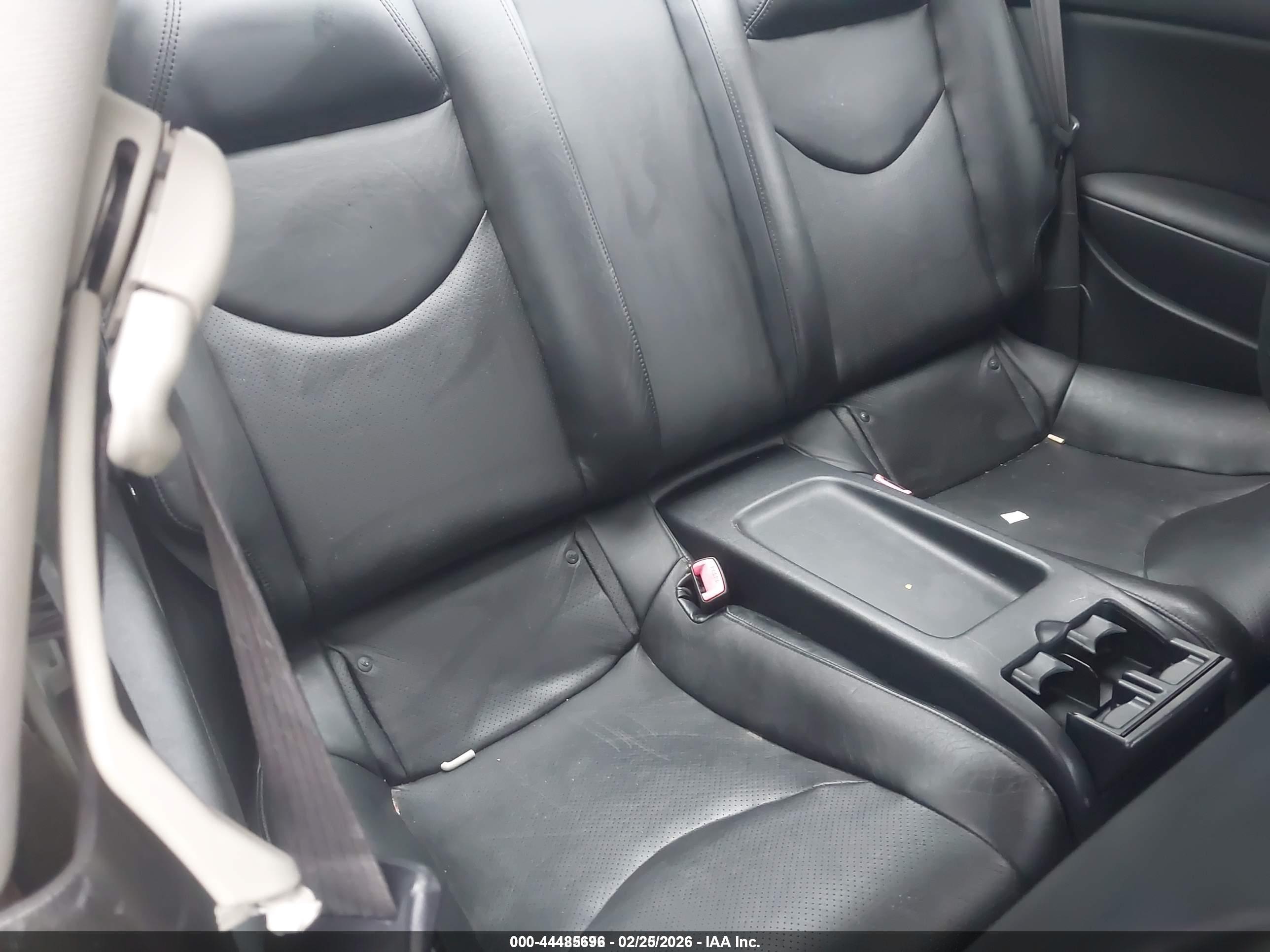 INFINITI G37 image 8