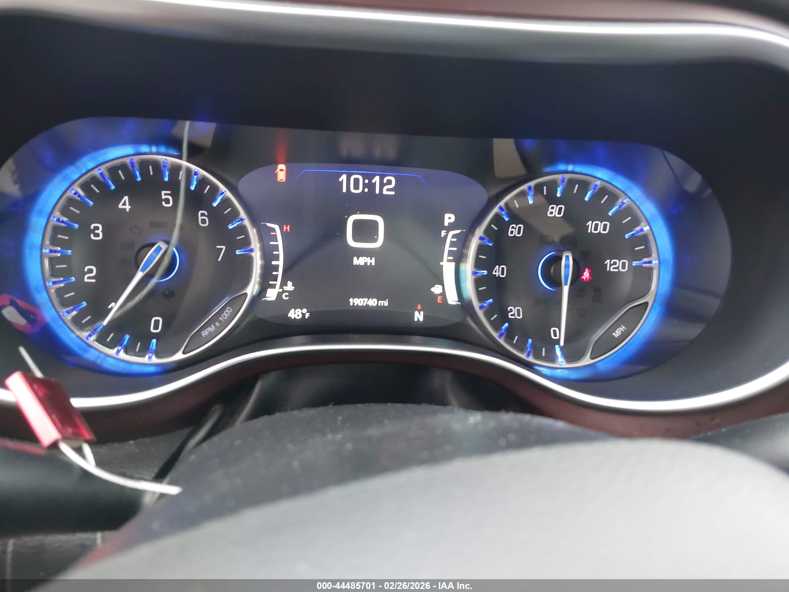 CHRYSLER PACIFICA image 7