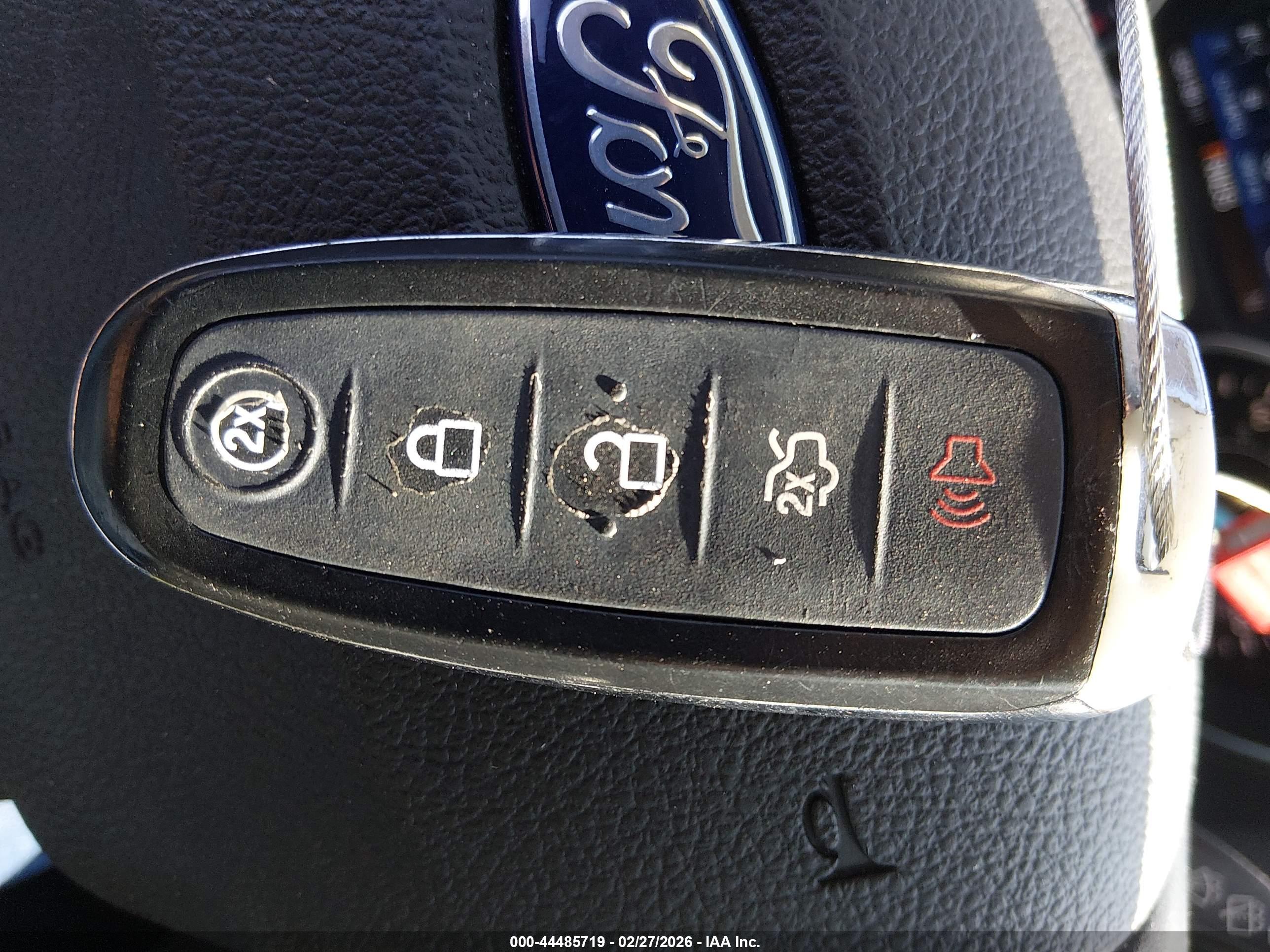 FORD ESCAPE image 11