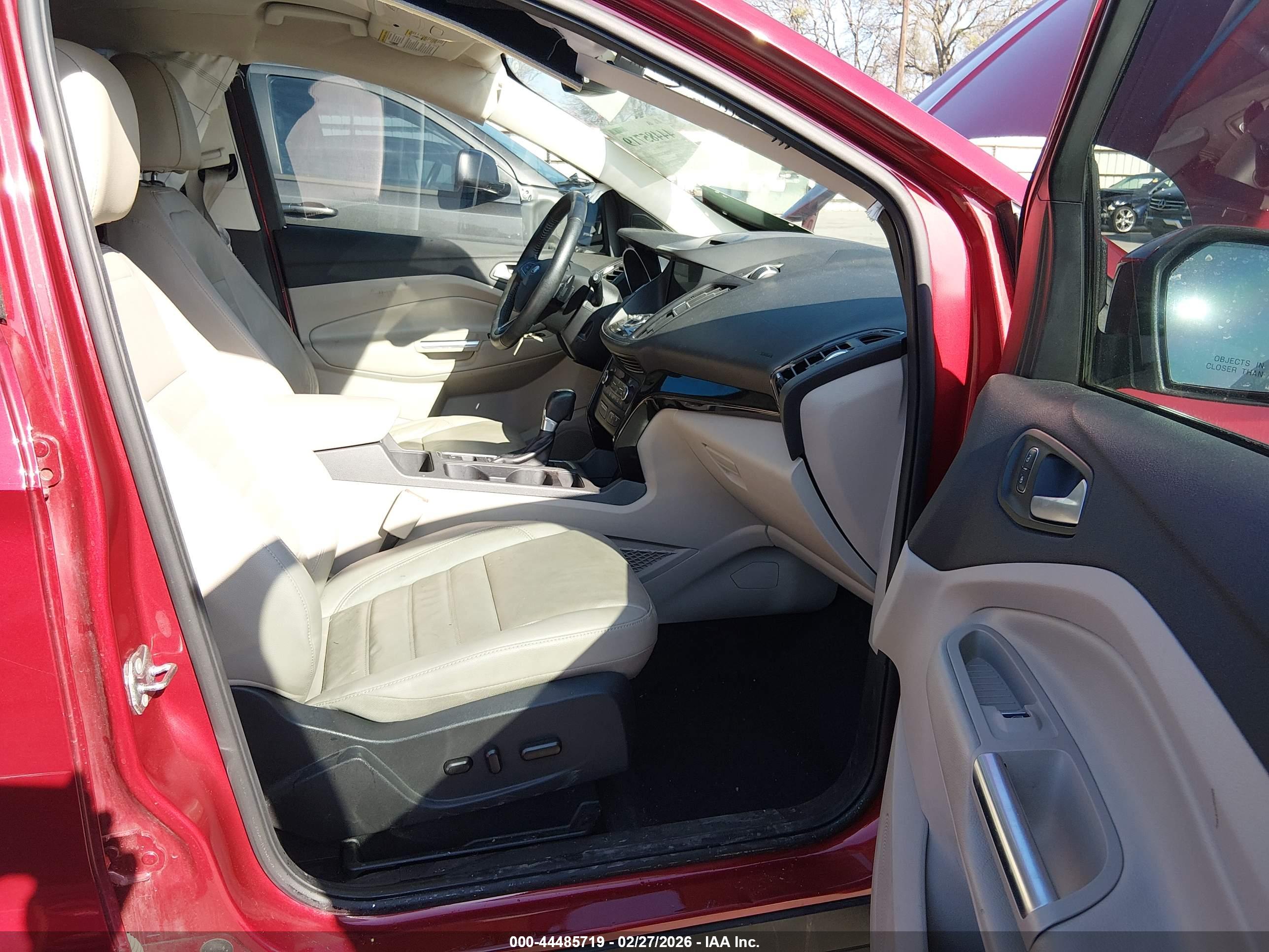 FORD ESCAPE image 5