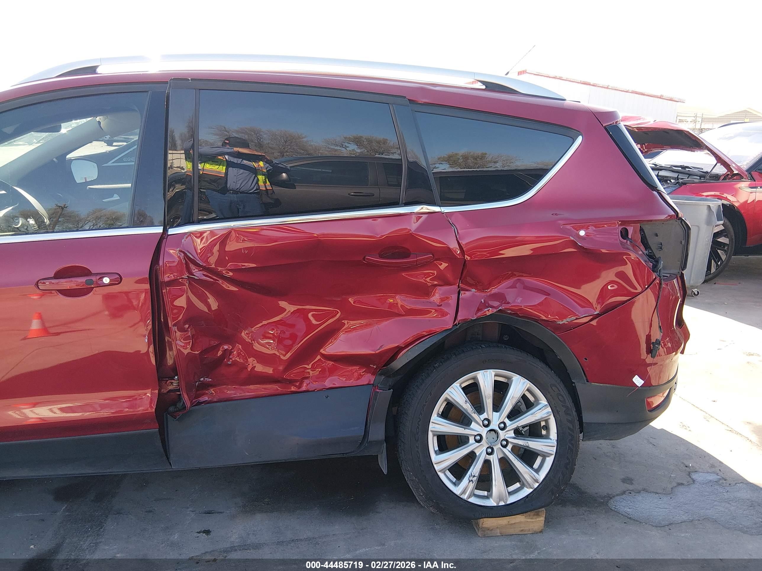 FORD ESCAPE image 6