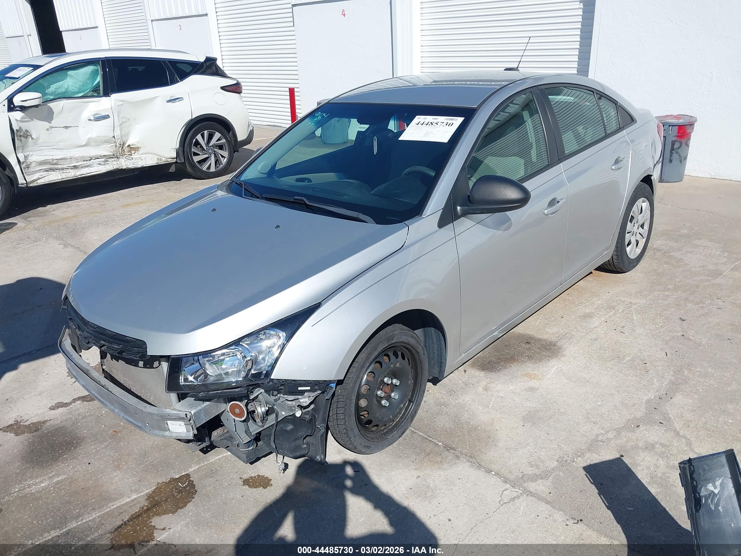 CHEVROLET CRUZE image 2