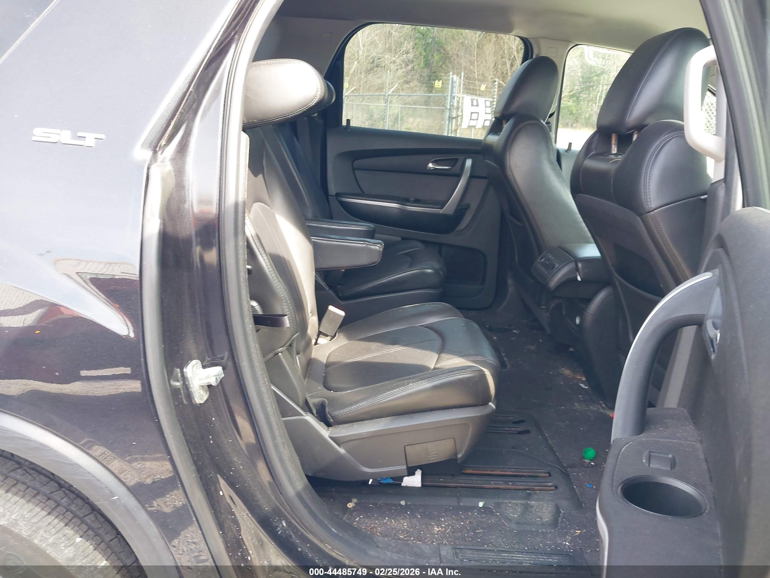 GMC ACADIA image 8