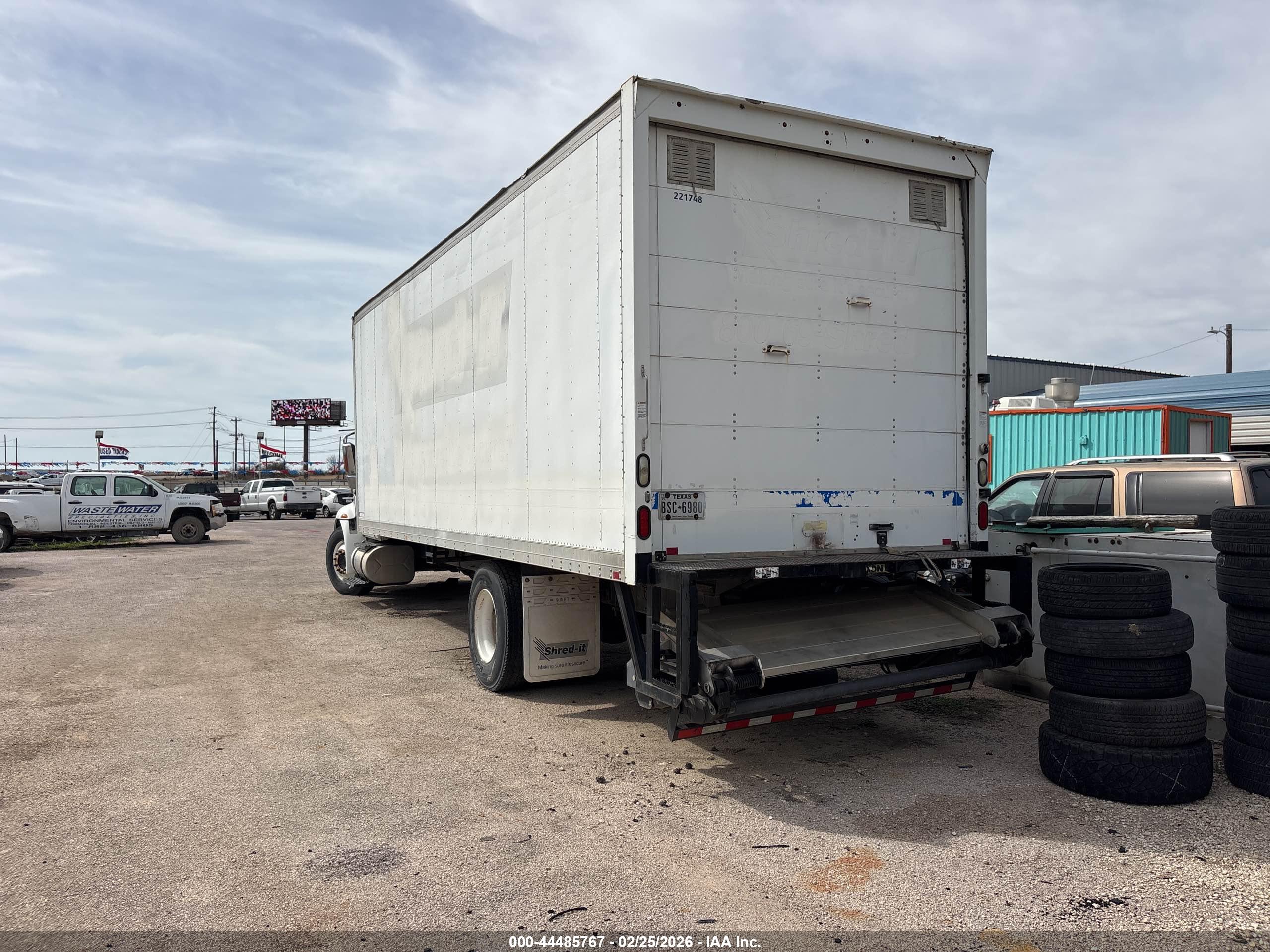 INTERNATIONAL 4000 image 3
