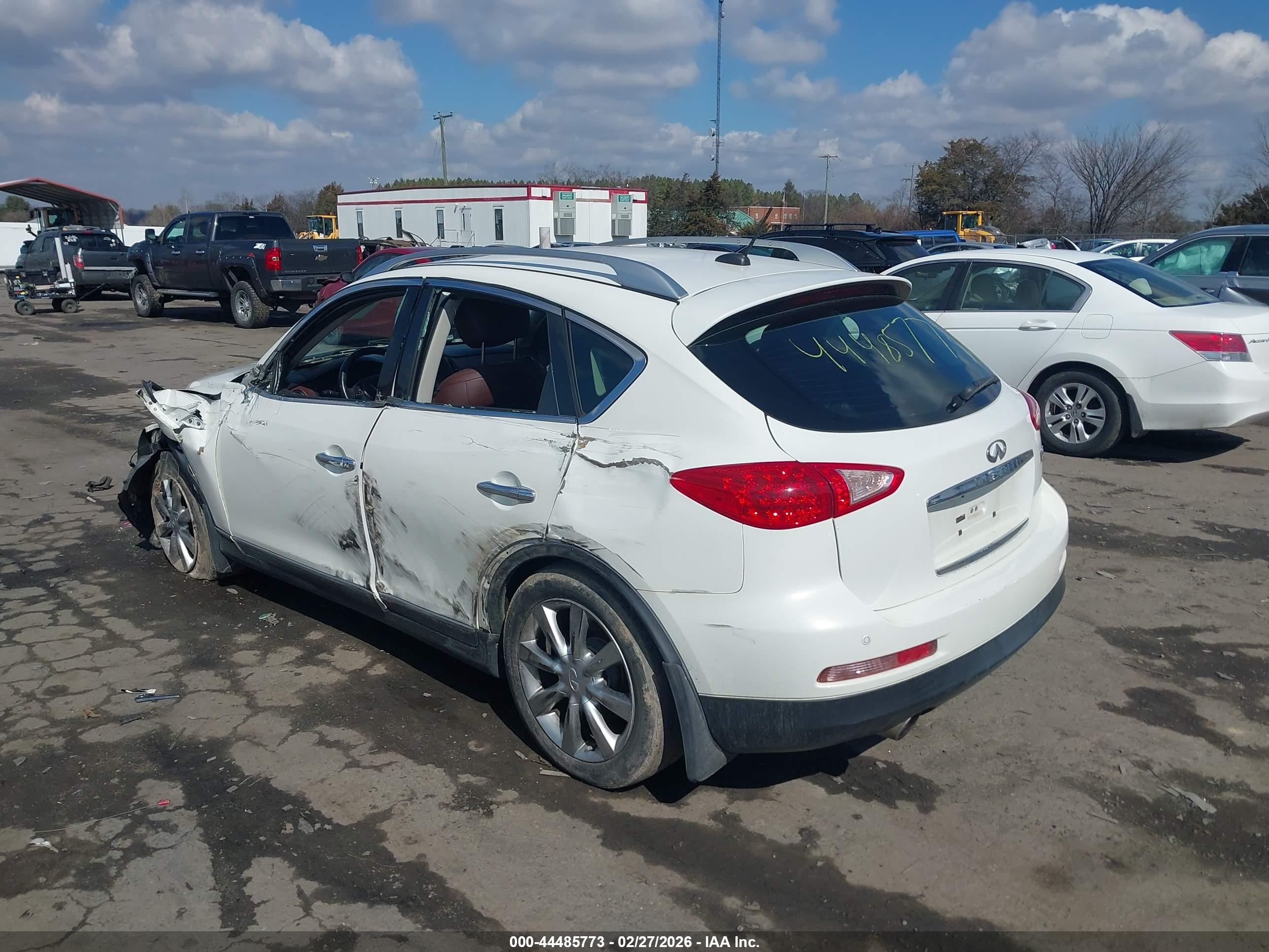 INFINITI EX35 image 3