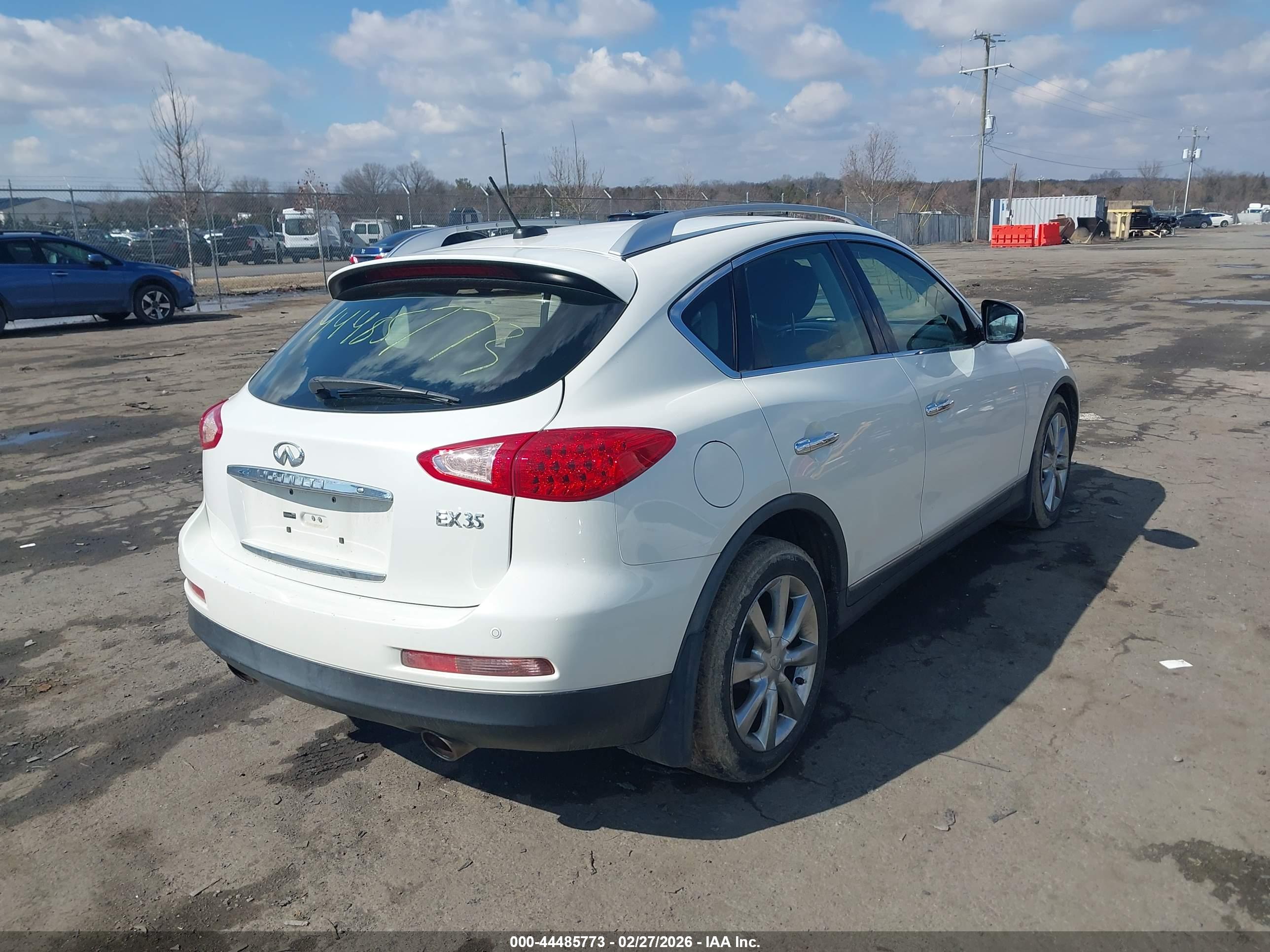 INFINITI EX35 image 4