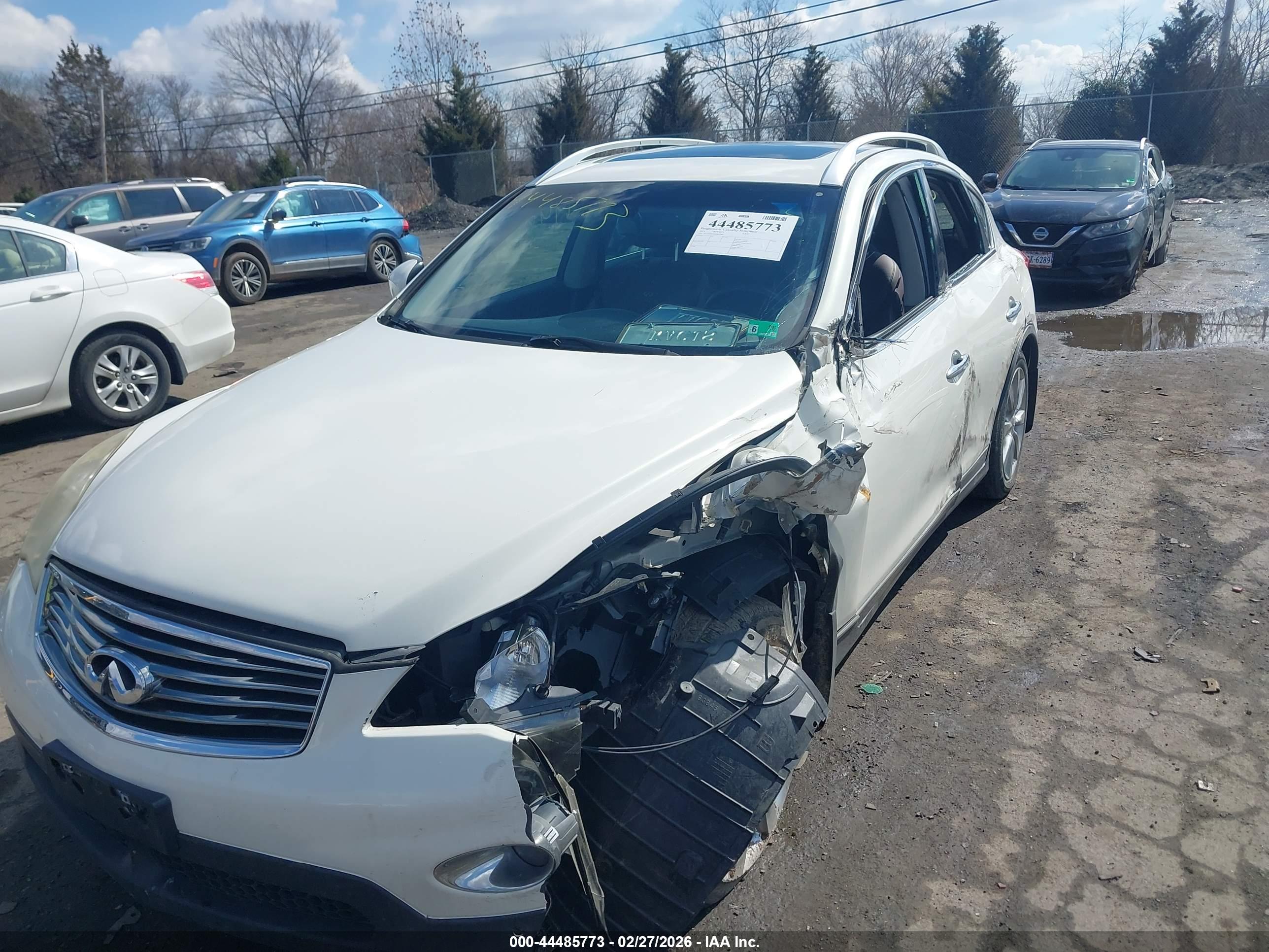 INFINITI EX35 image 6
