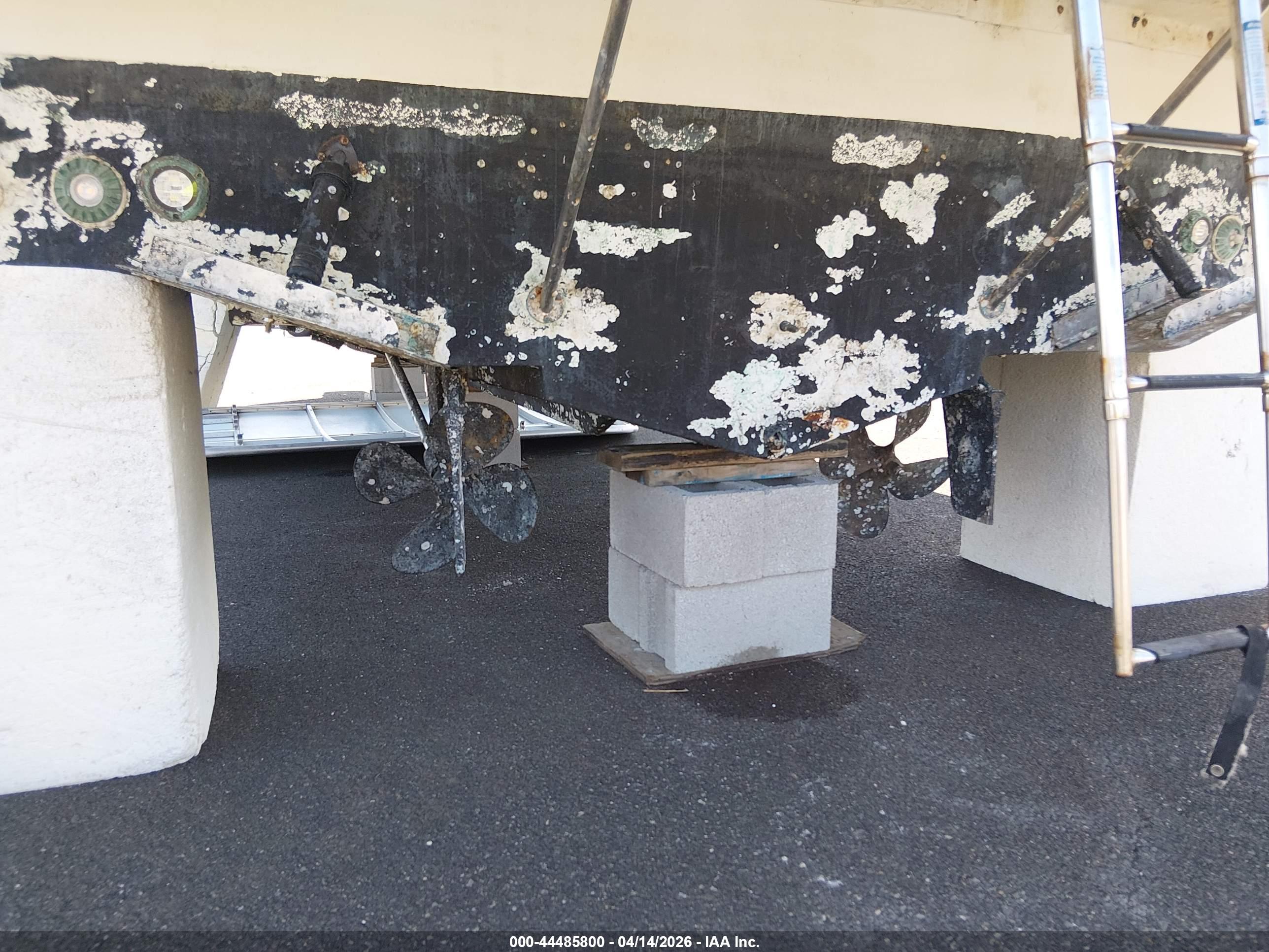 SILVERTON 34' image 10