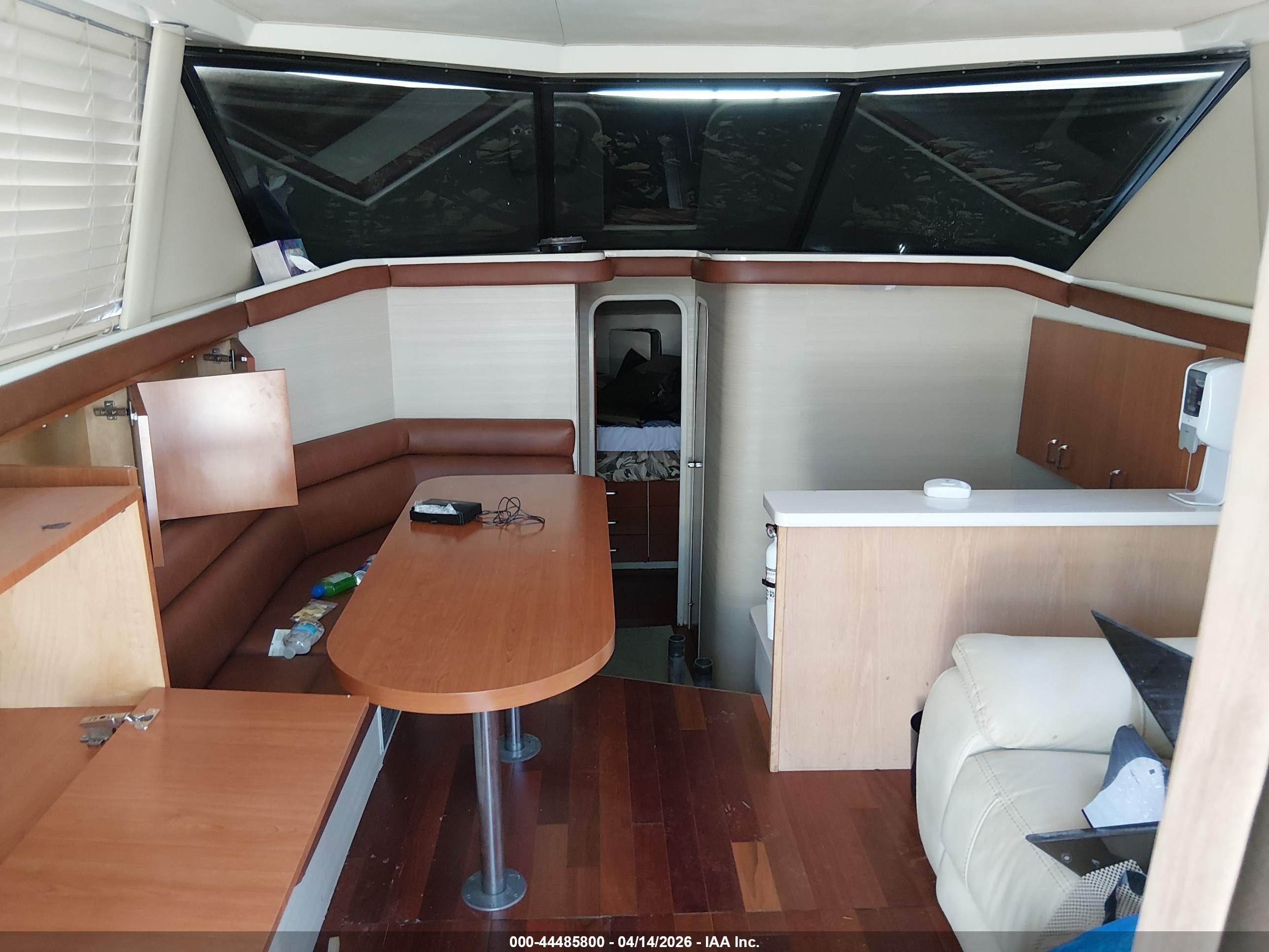 SILVERTON 34' image 8