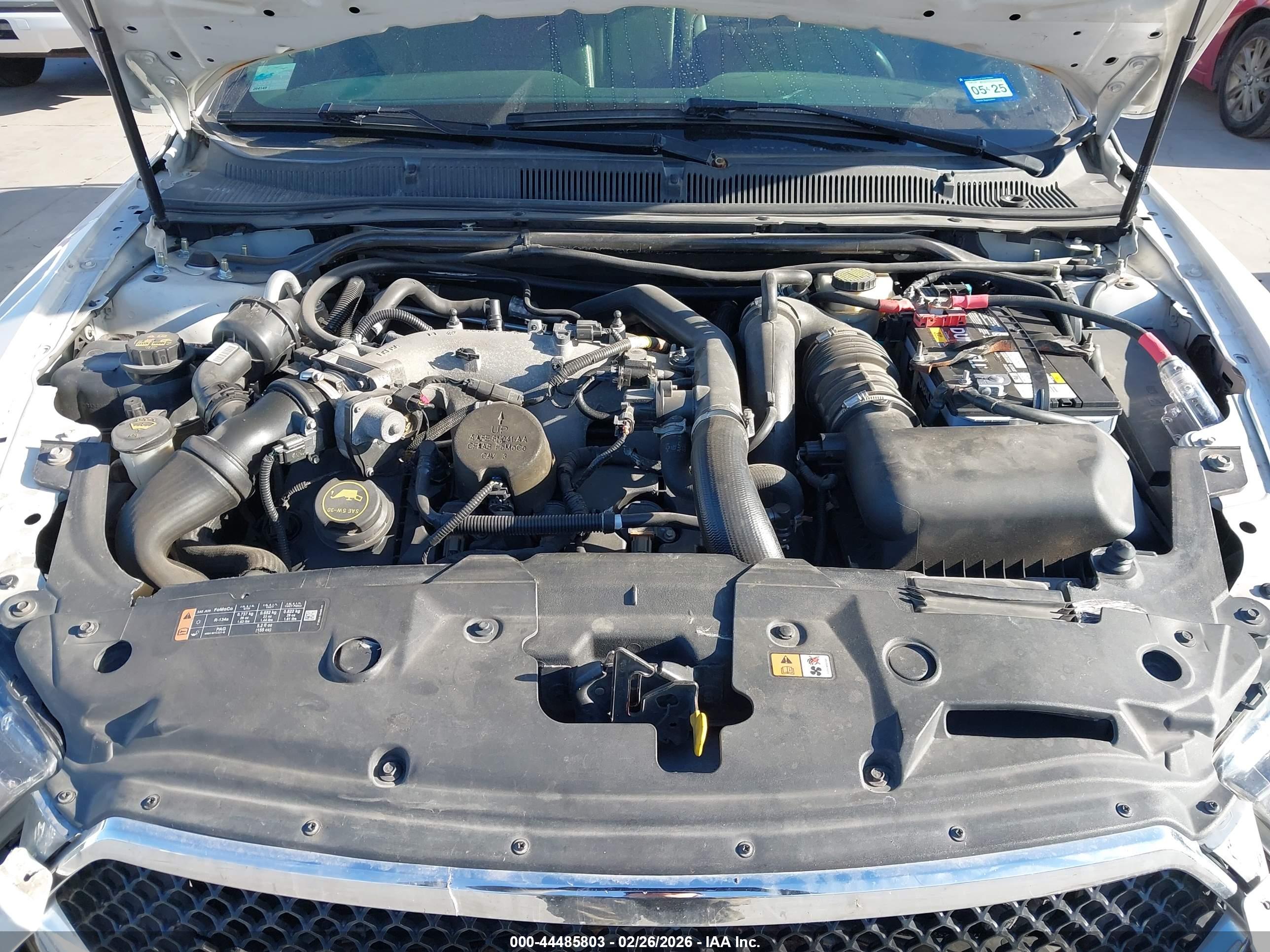 FORD TAURUS image 10