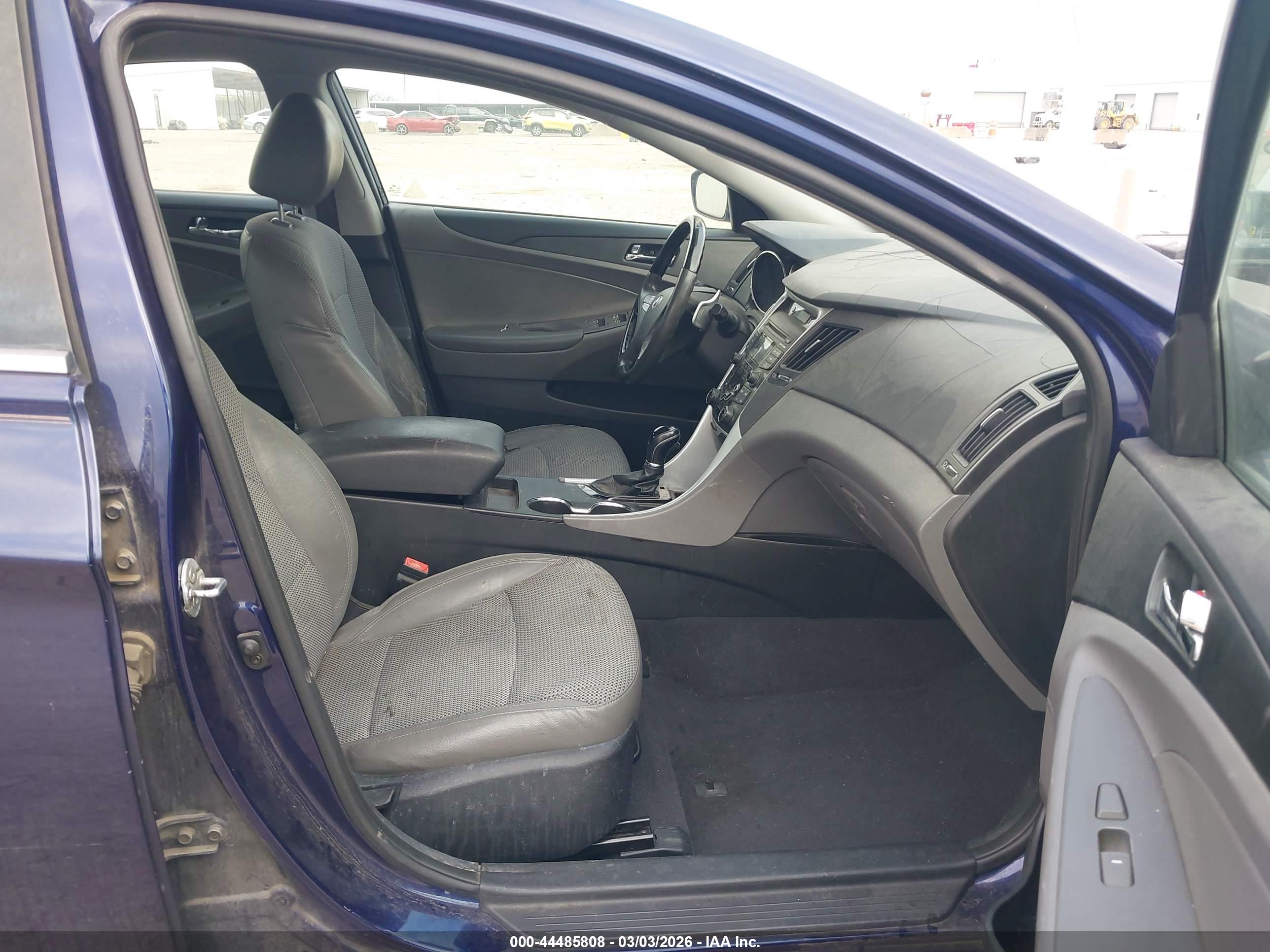 HYUNDAI SONATA image 5