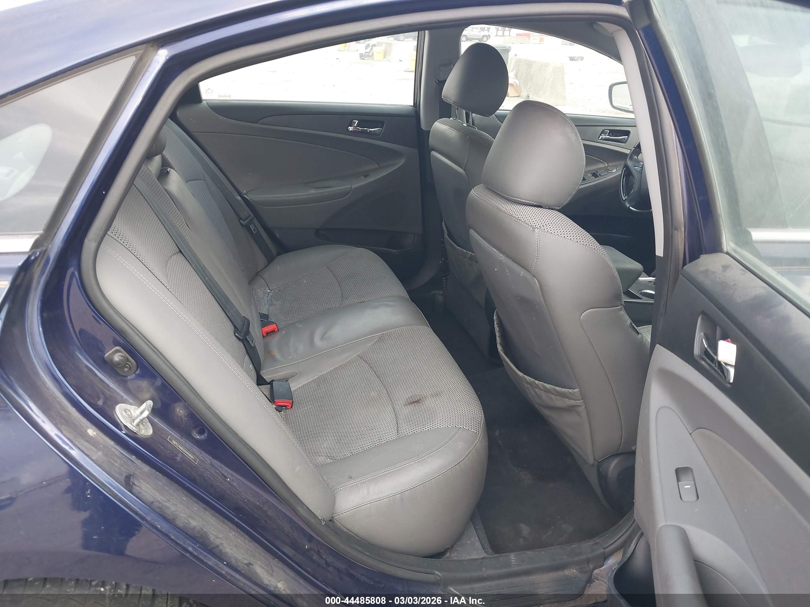 HYUNDAI SONATA image 8
