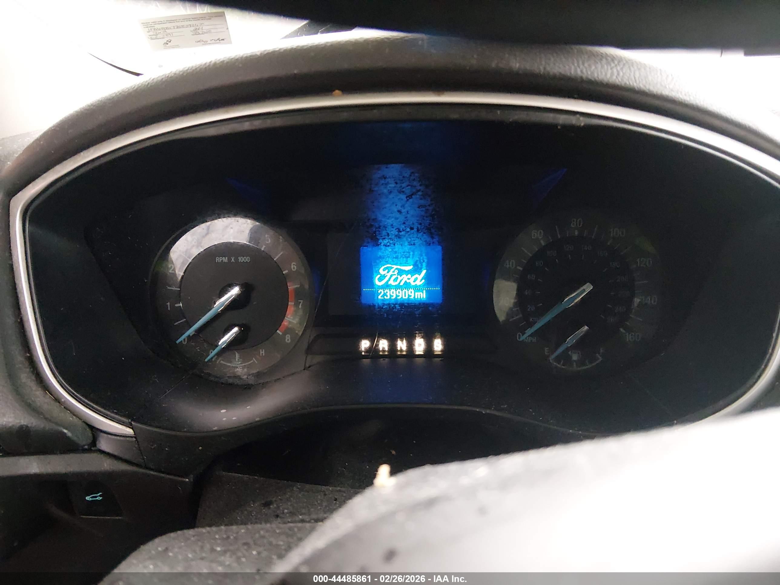 FORD FUSION image 7