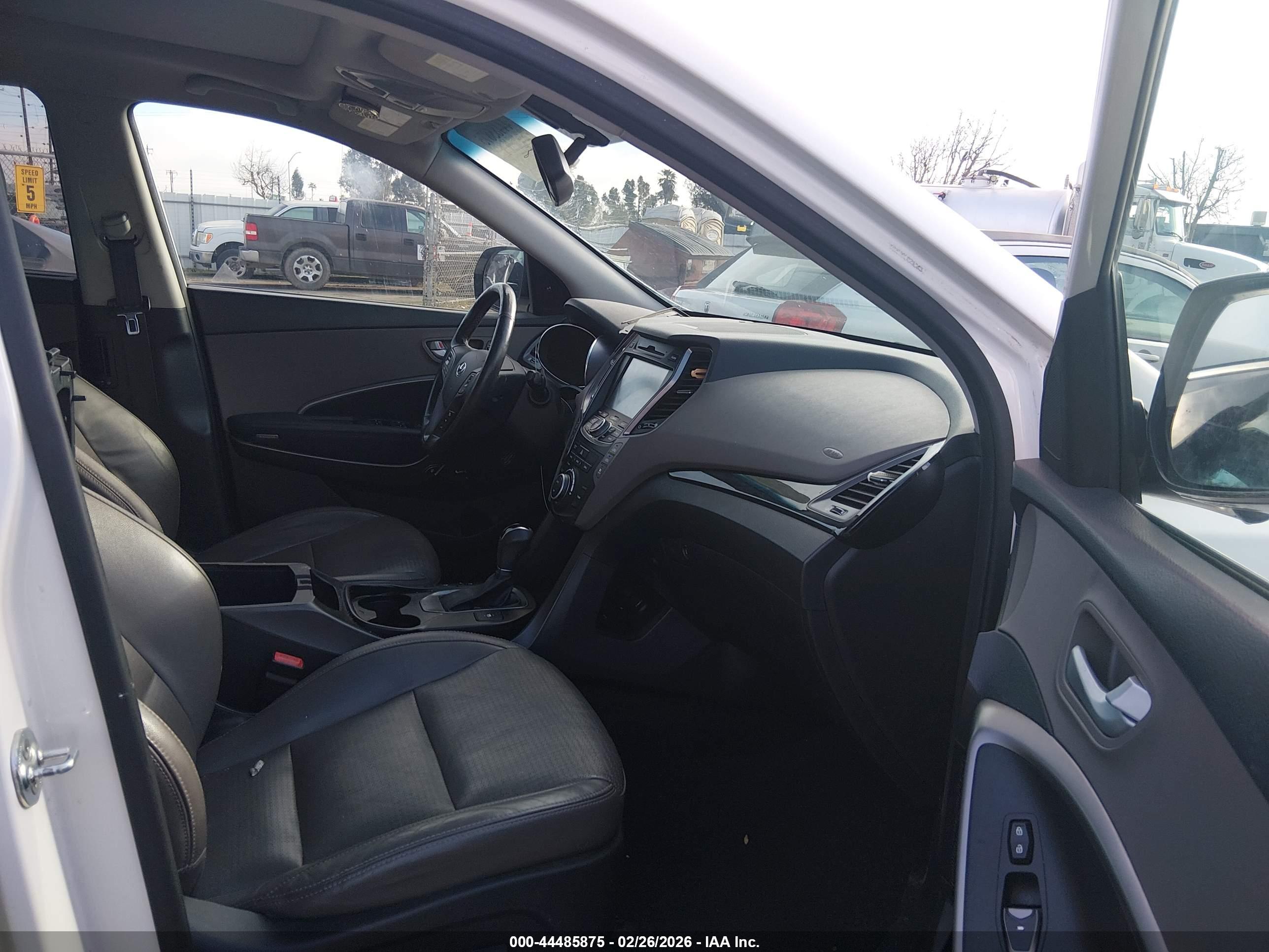 HYUNDAI SANTA image 5