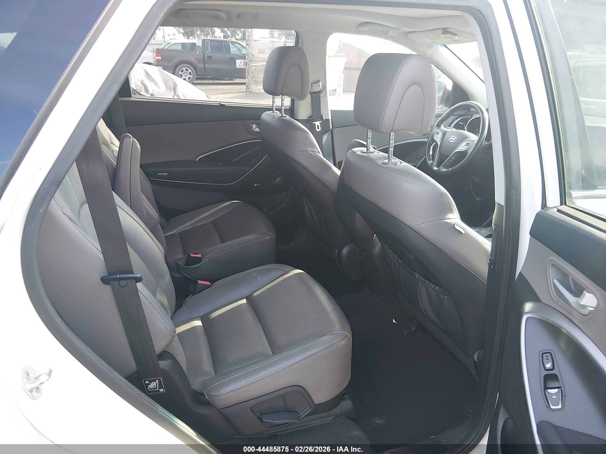 HYUNDAI SANTA image 8