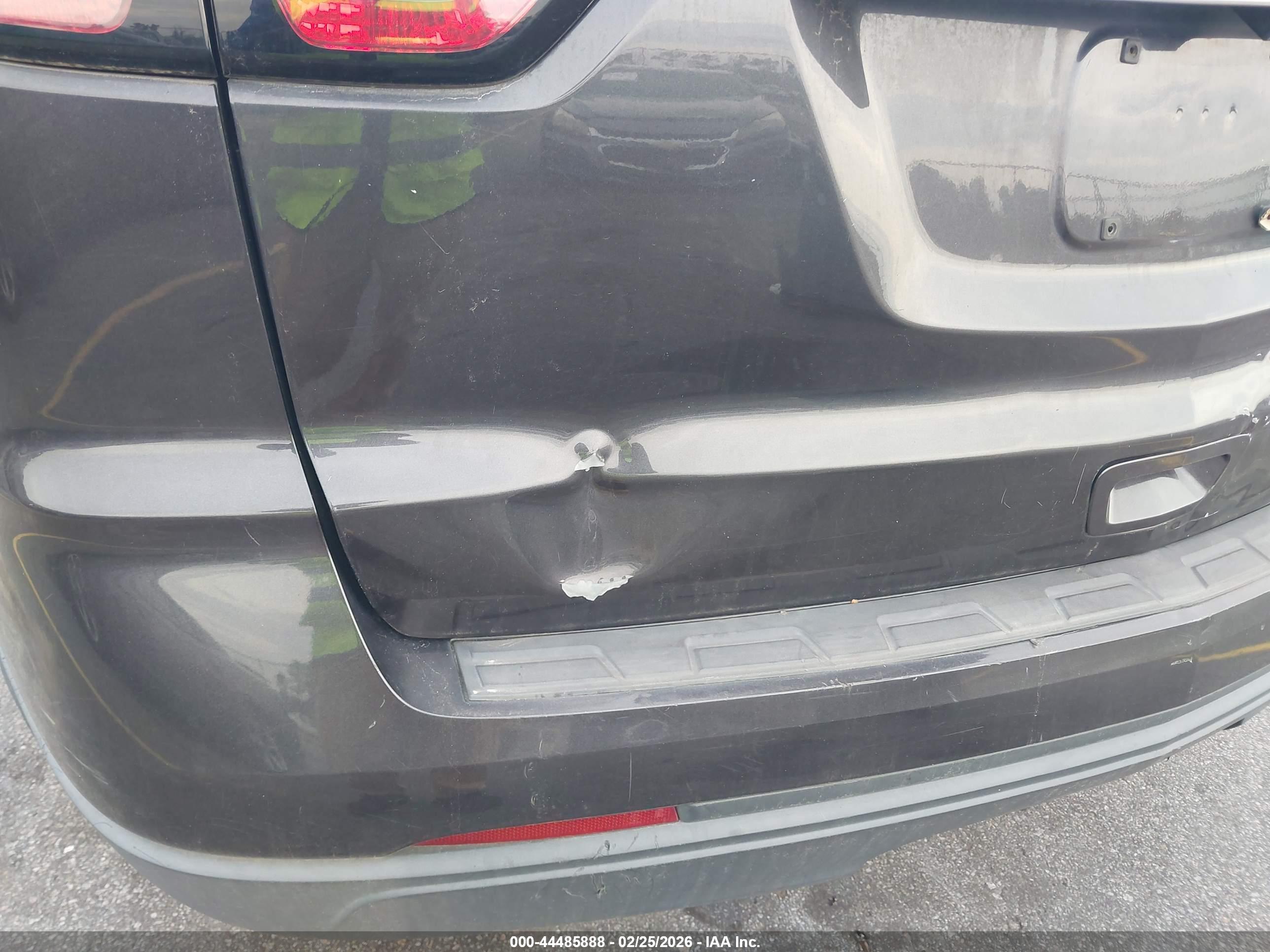 CHEVROLET TRAVERSE image 6