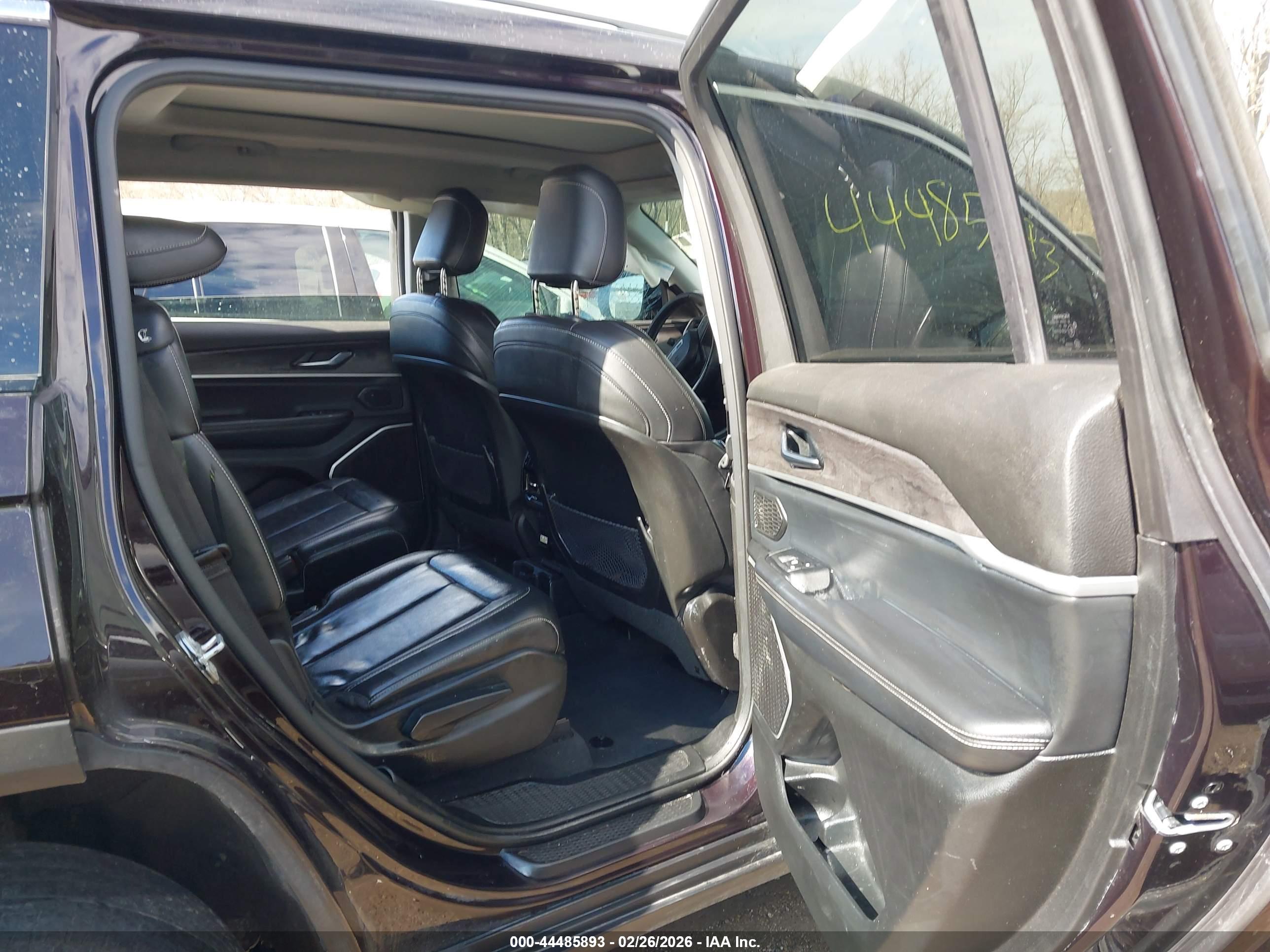 JEEP GRAND image 8