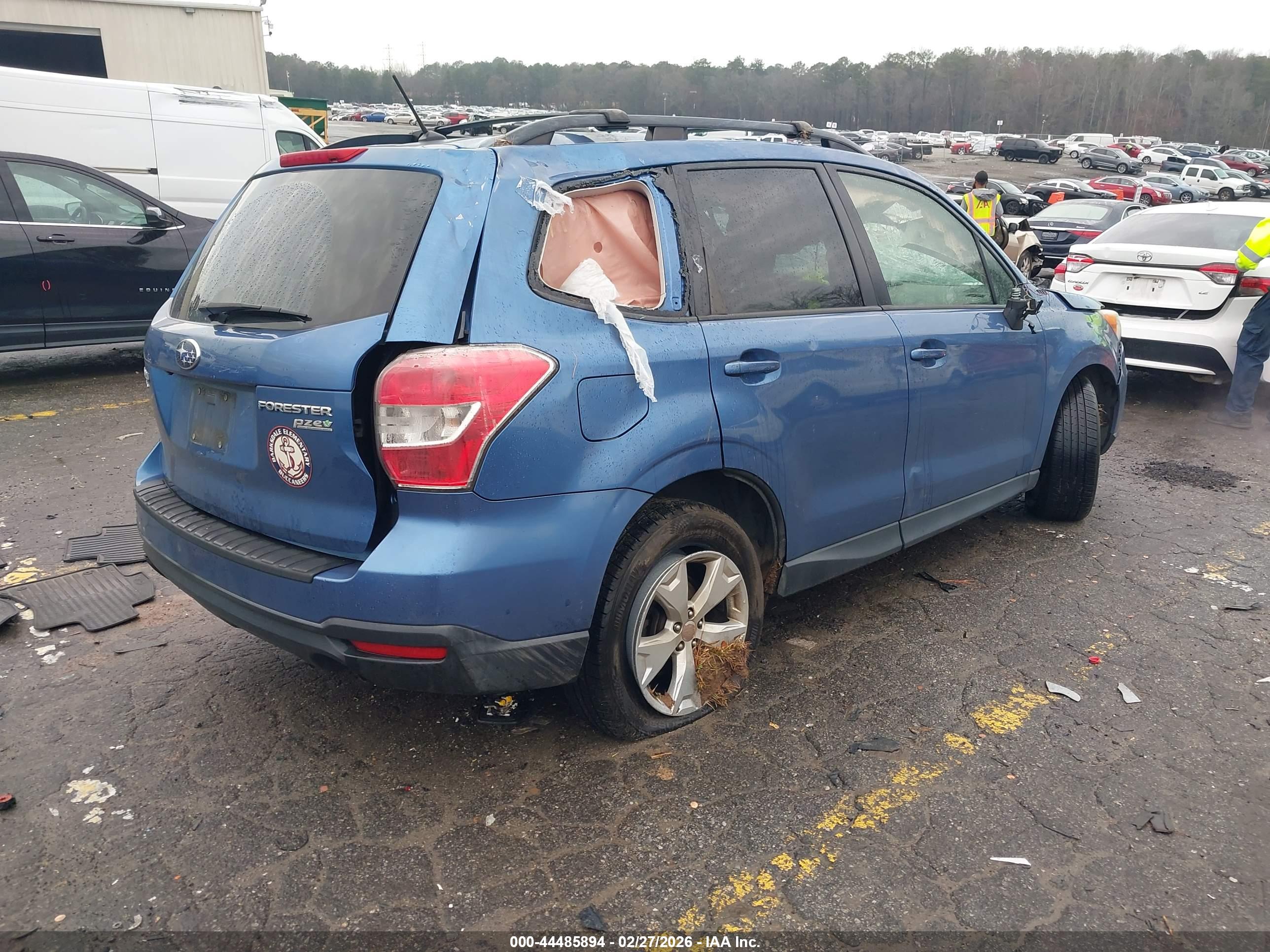 SUBARU FORESTER image 4