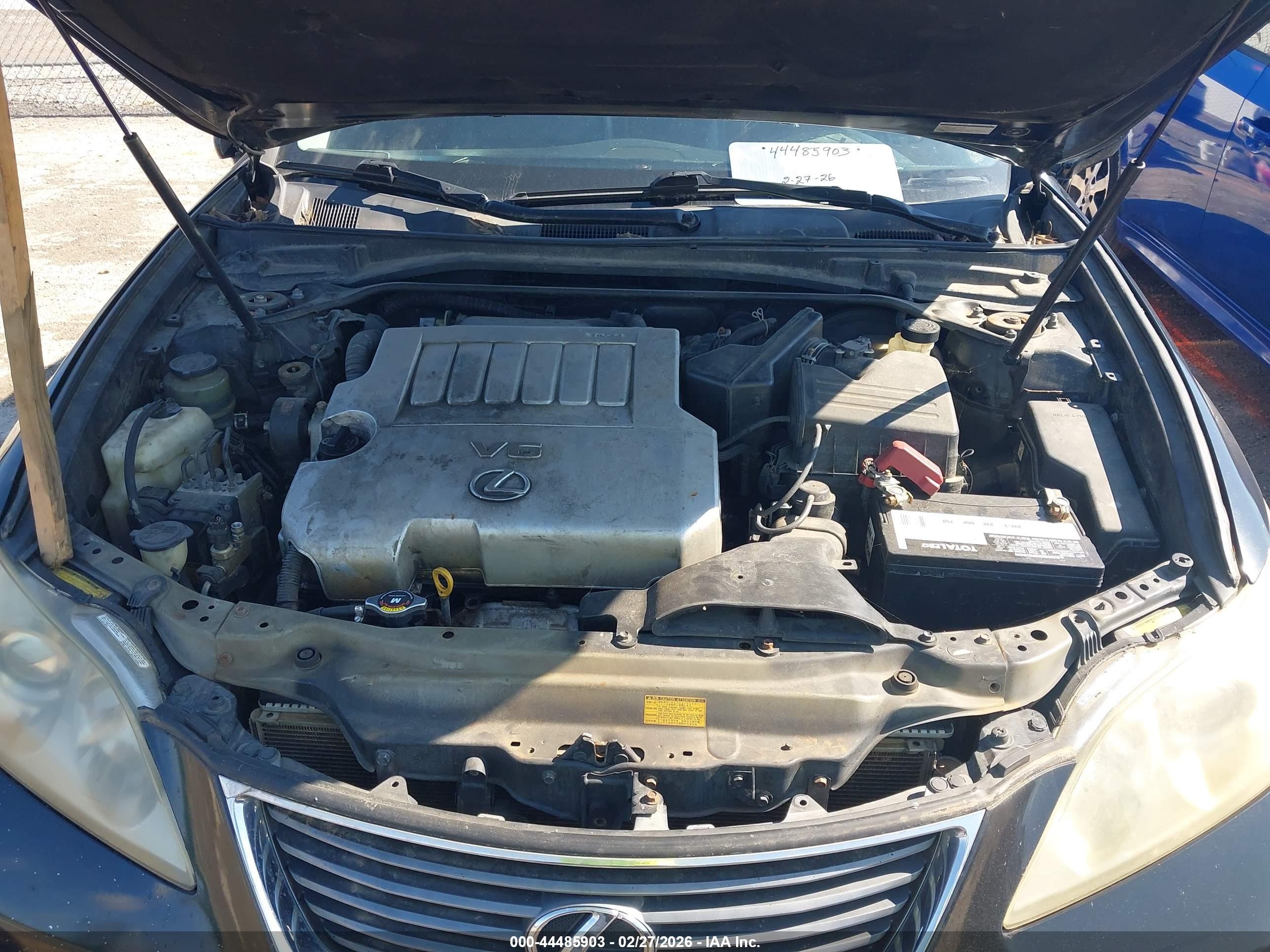 LEXUS ES image 10