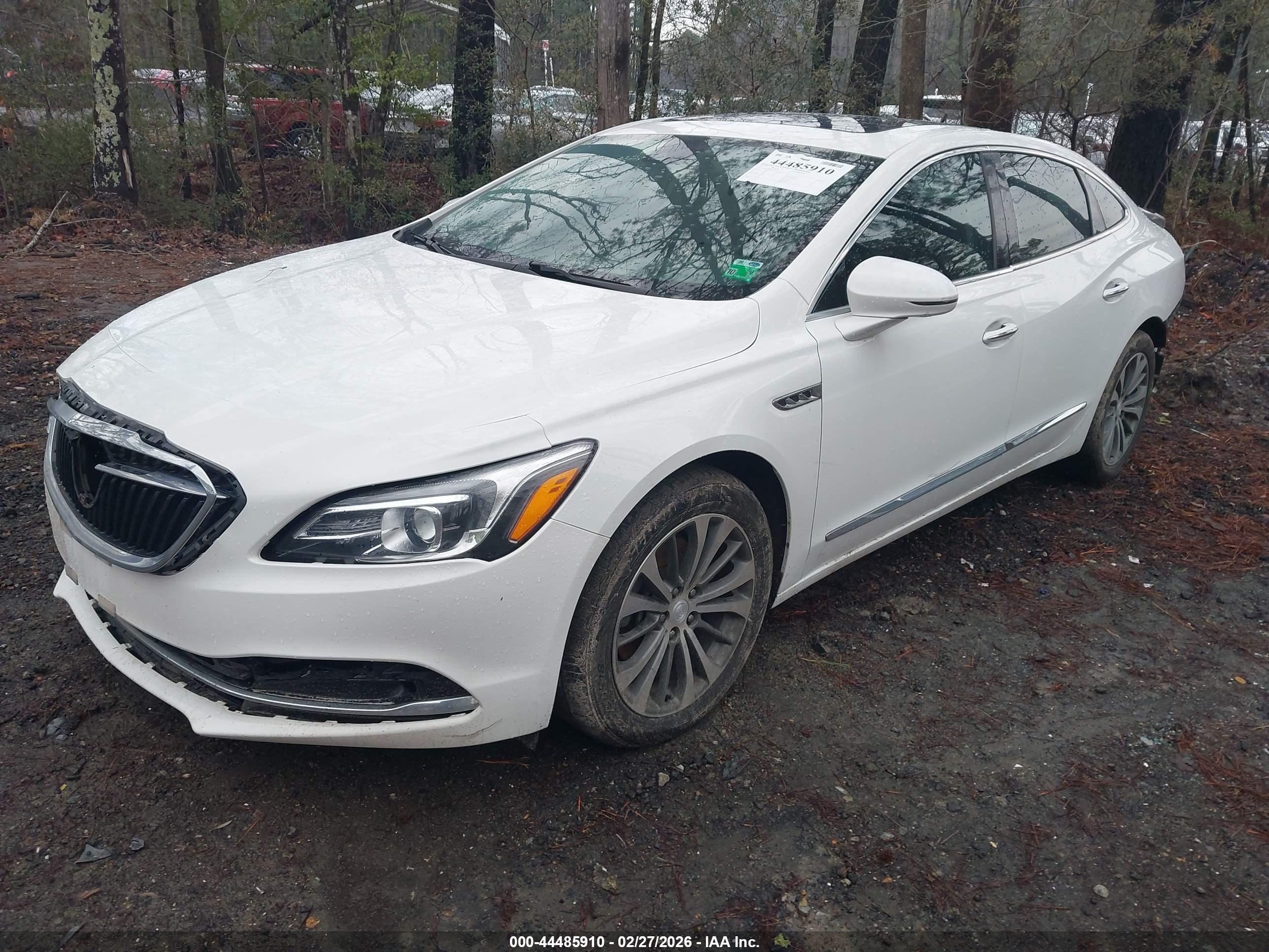 BUICK LACROSSE image 2