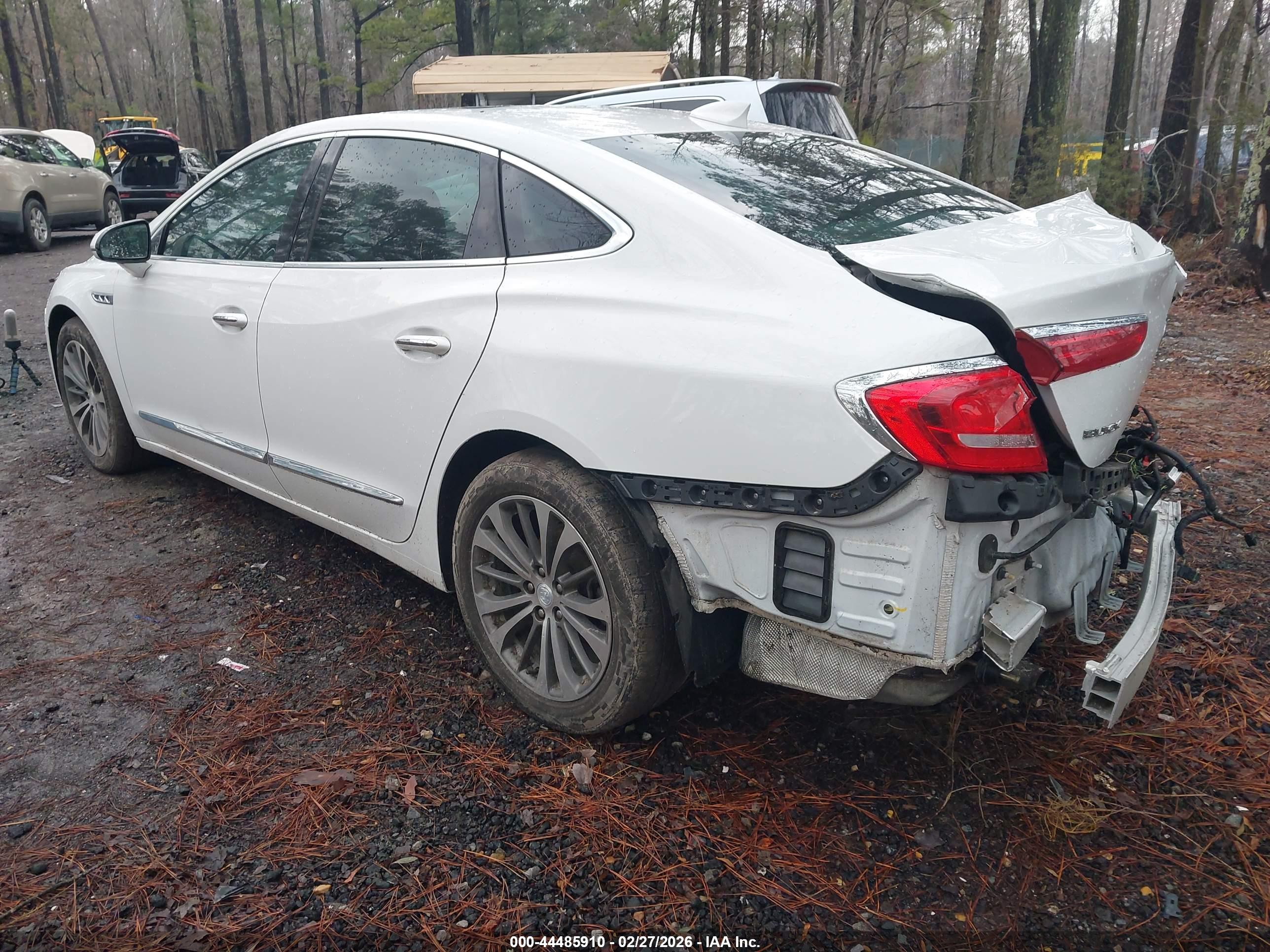 BUICK LACROSSE image 3
