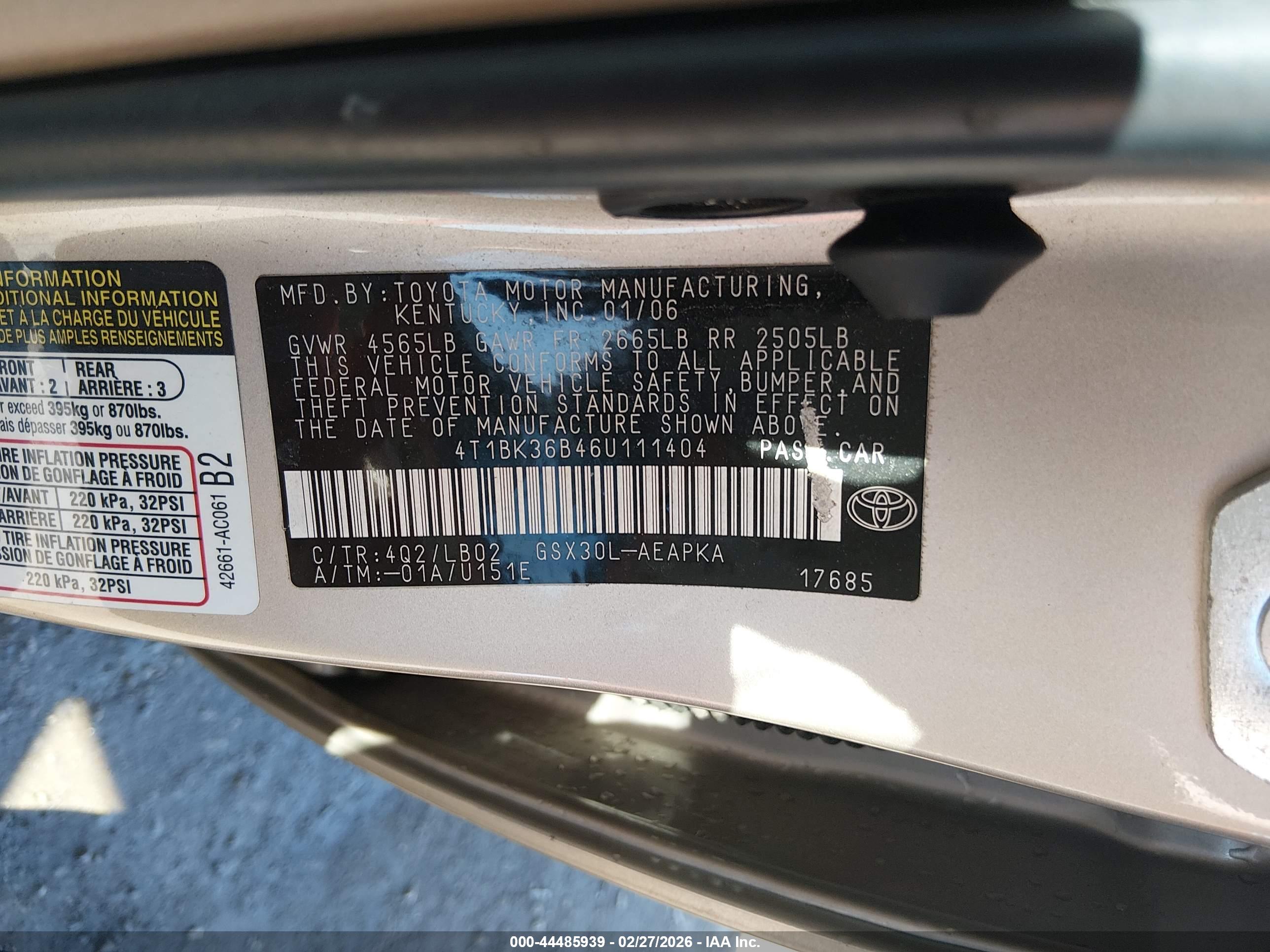 TOYOTA AVALON image 9