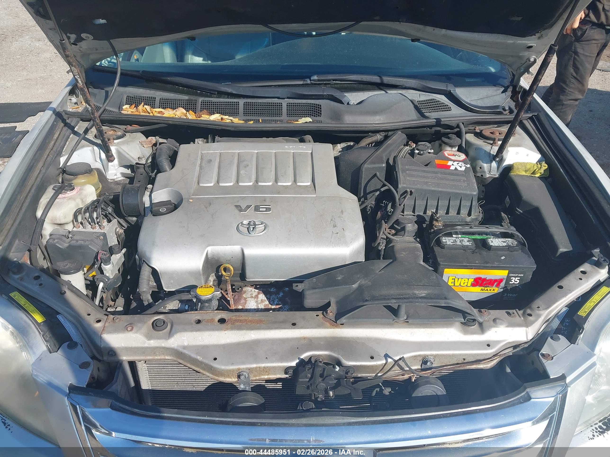 TOYOTA AVALON image 10