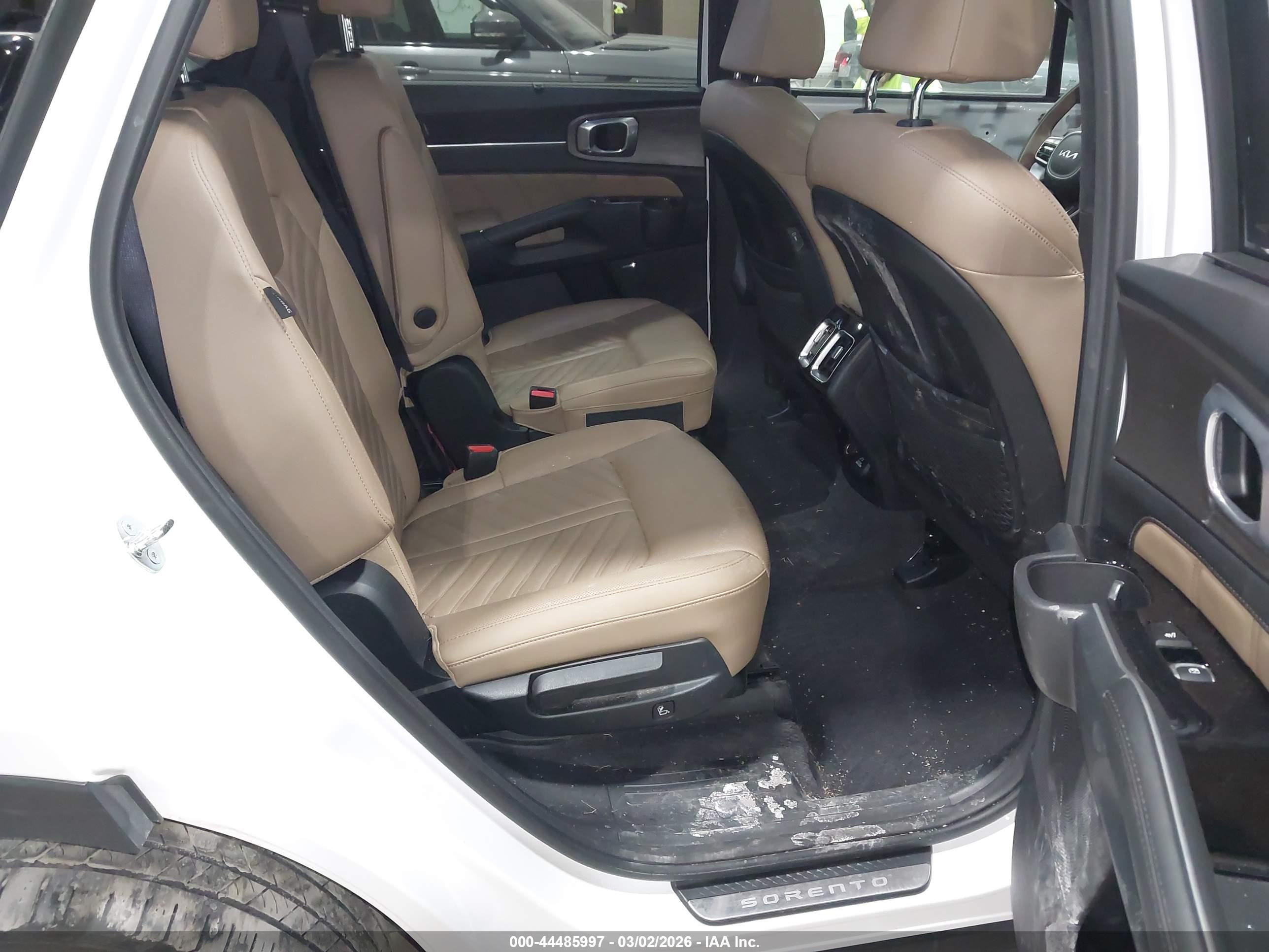 KIA SORENTO image 8