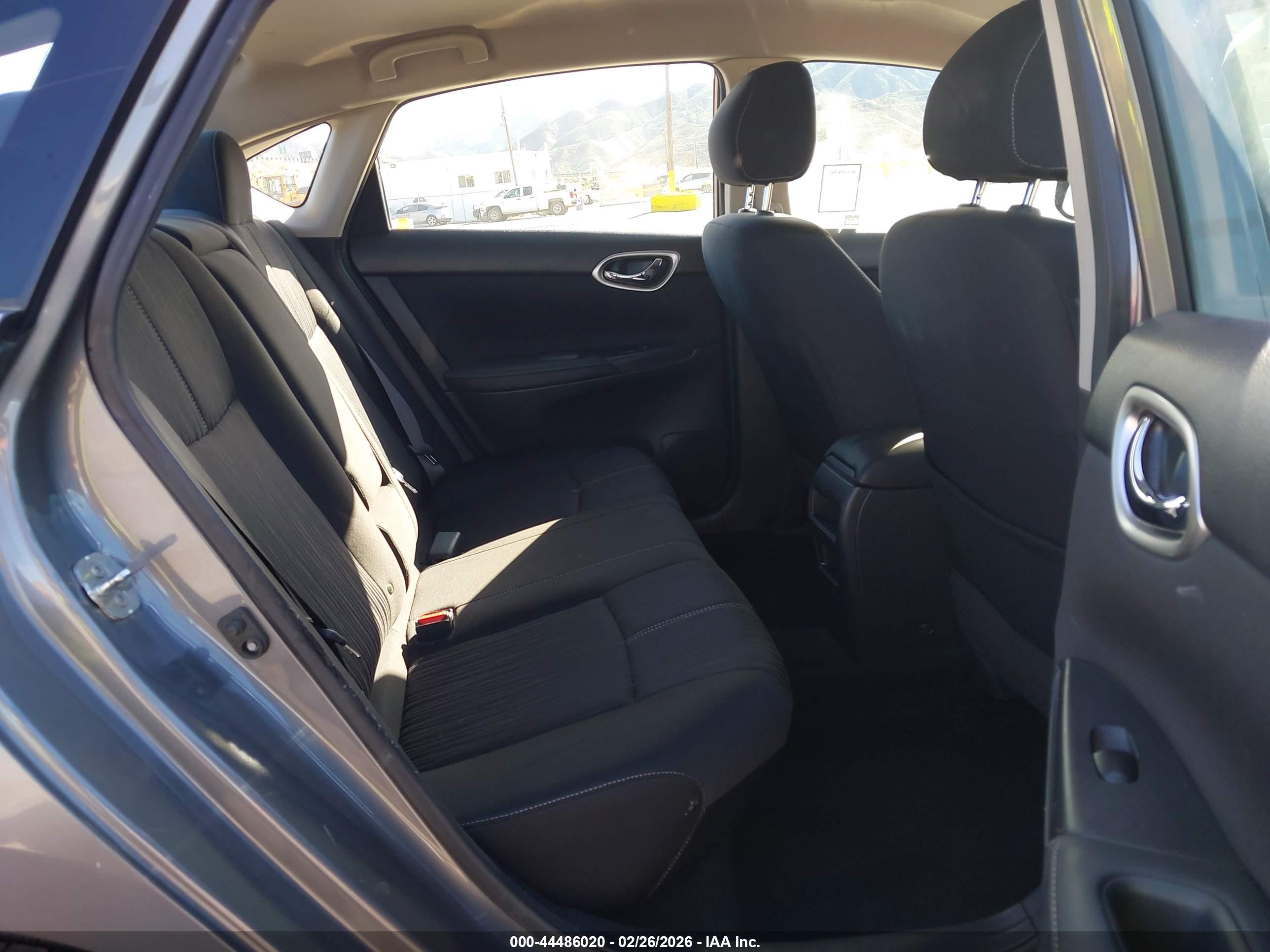 NISSAN SENTRA image 8