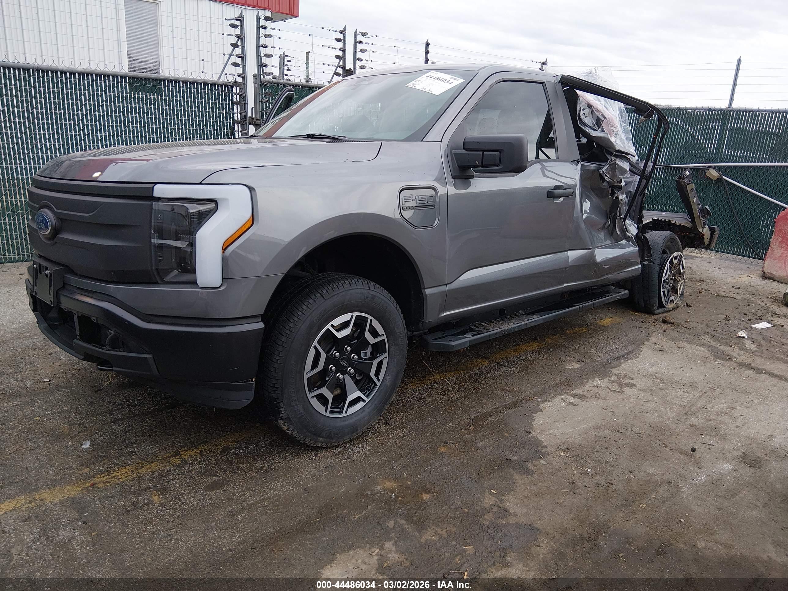 FORD F-150 image 2