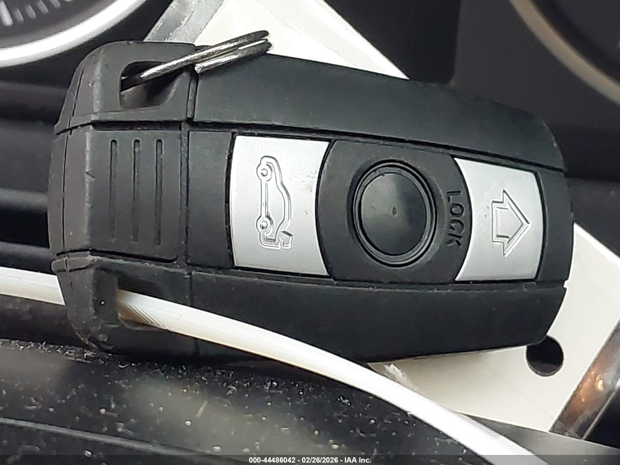 BMW 528I image 11
