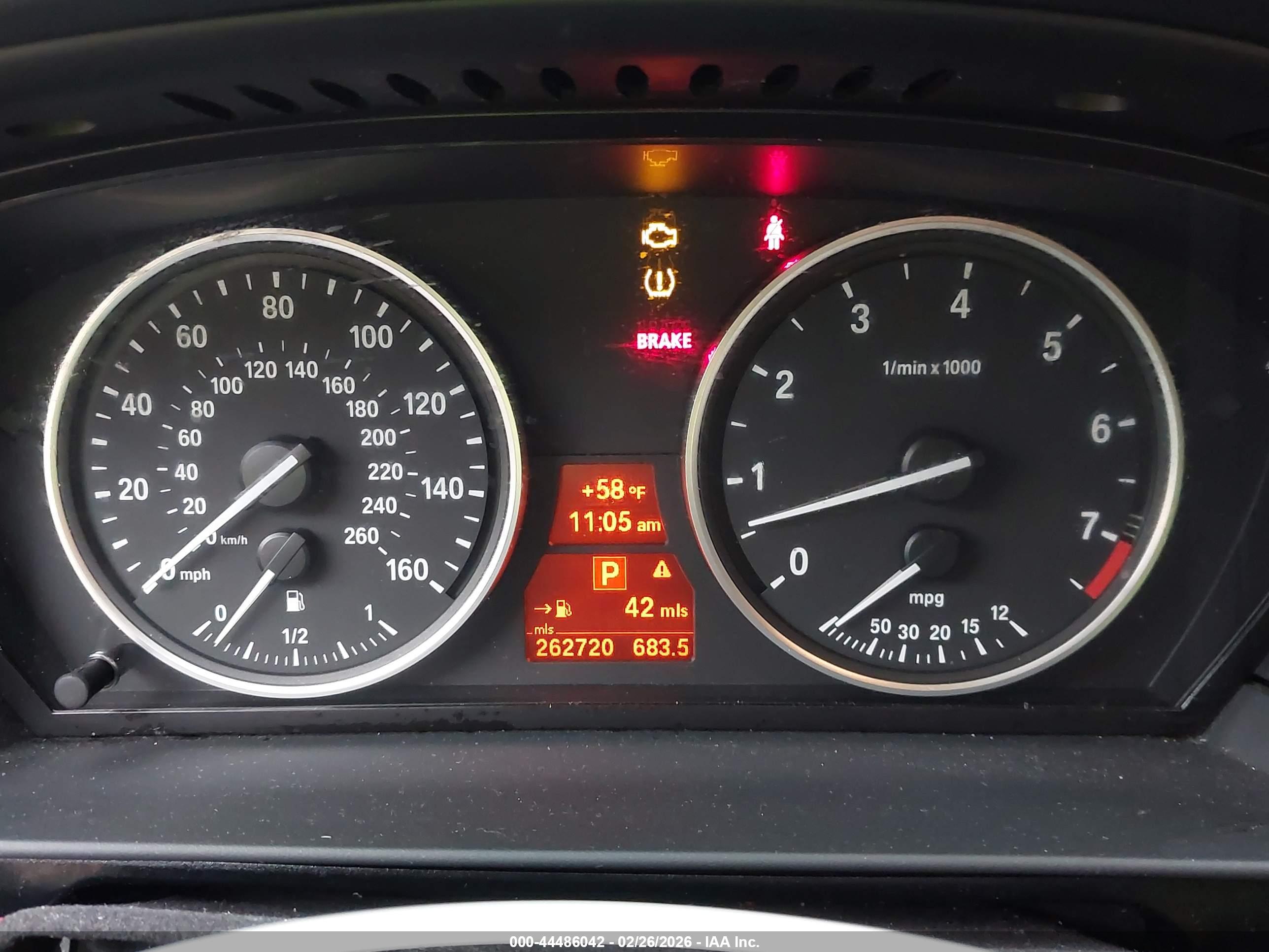 BMW 528I image 7