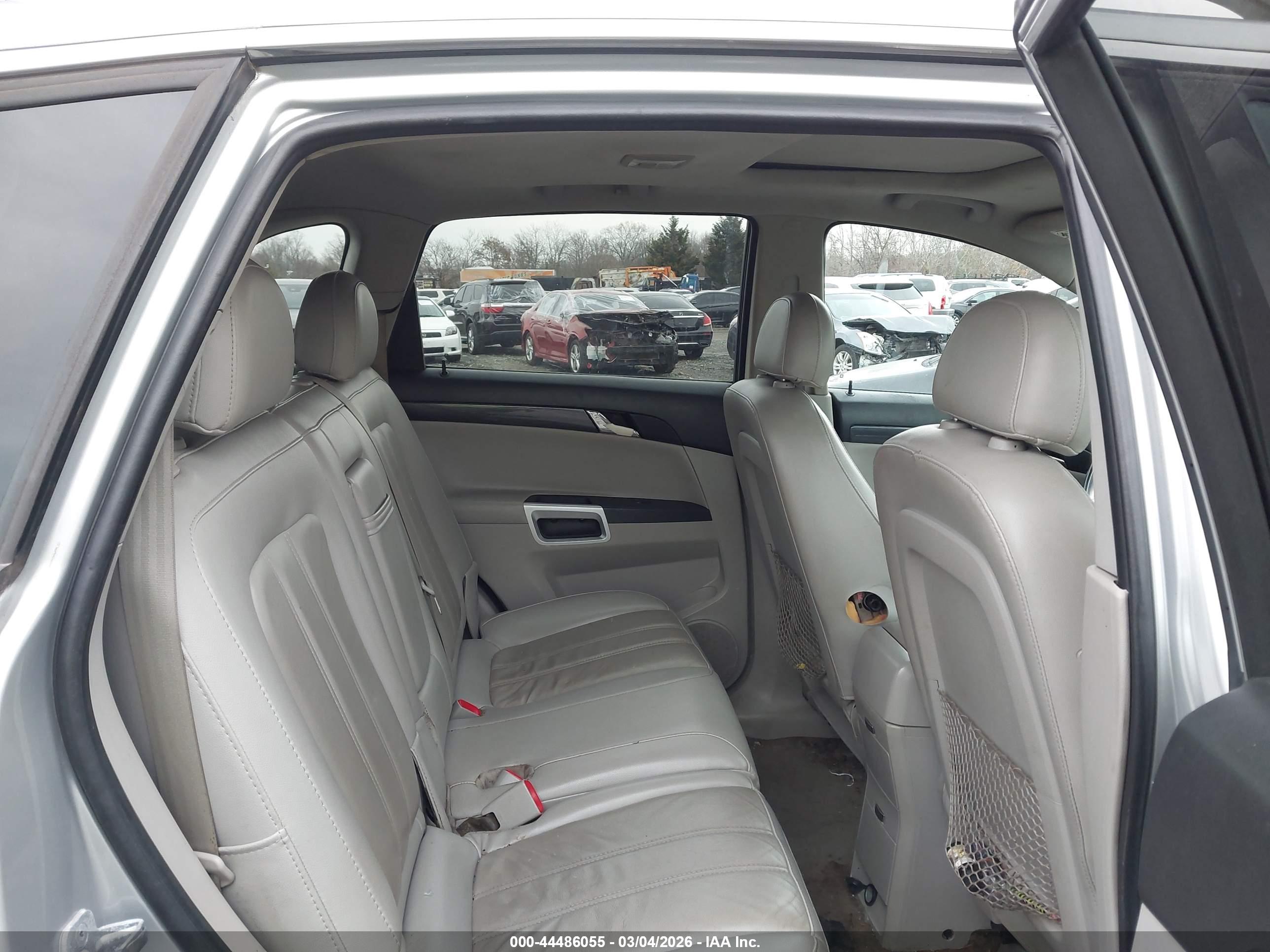 SATURN VUE image 8