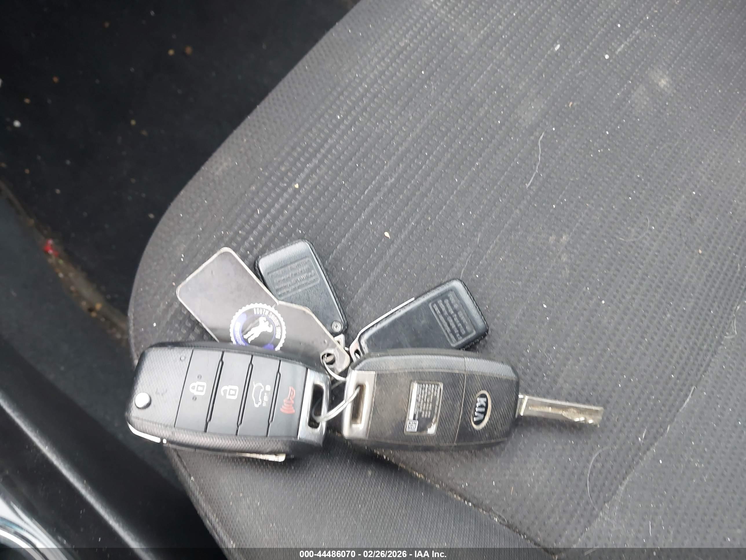 KIA SORENTO image 11