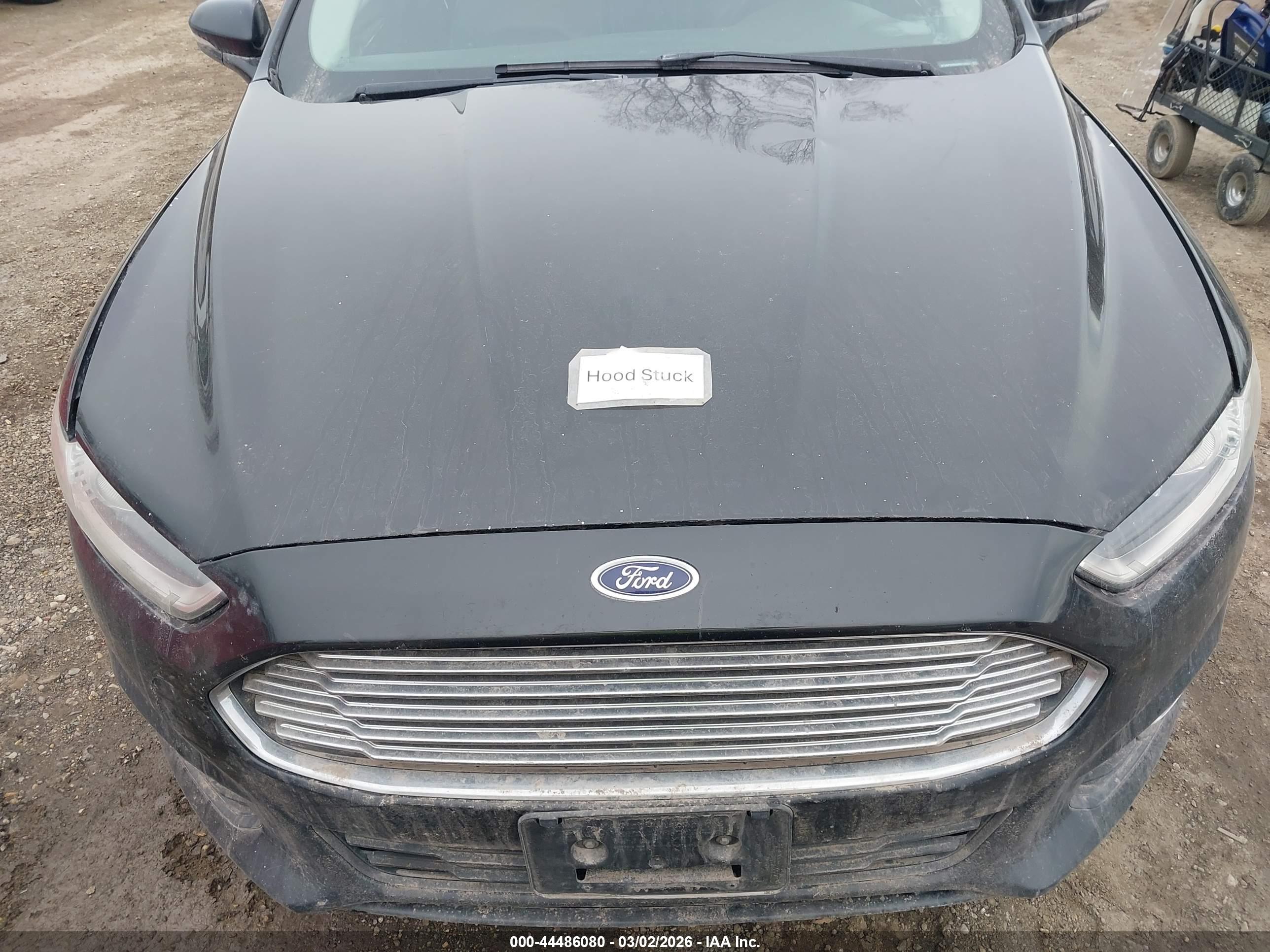 FORD FUSION image 10