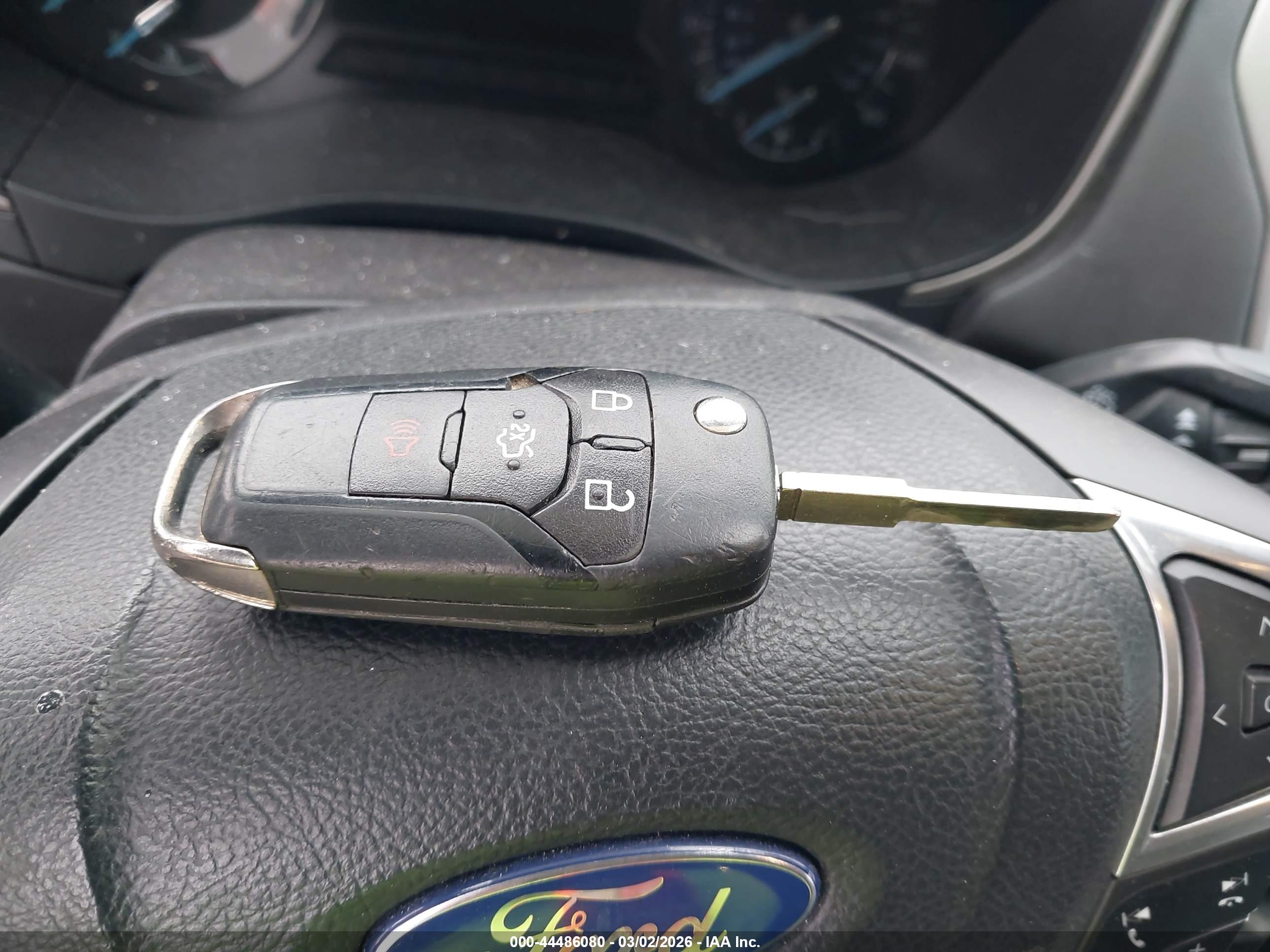 FORD FUSION image 11