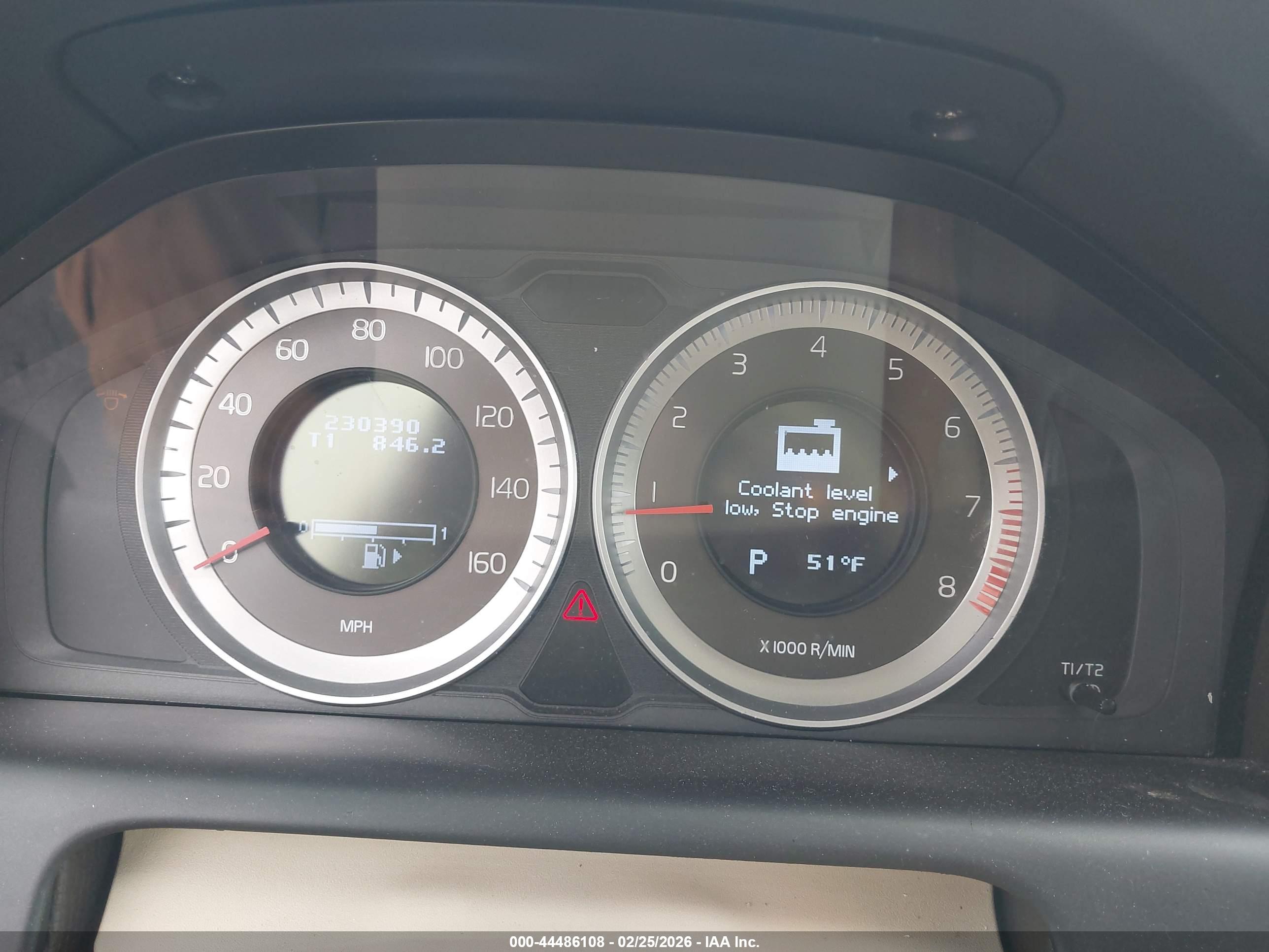 VOLVO XC60 image 7