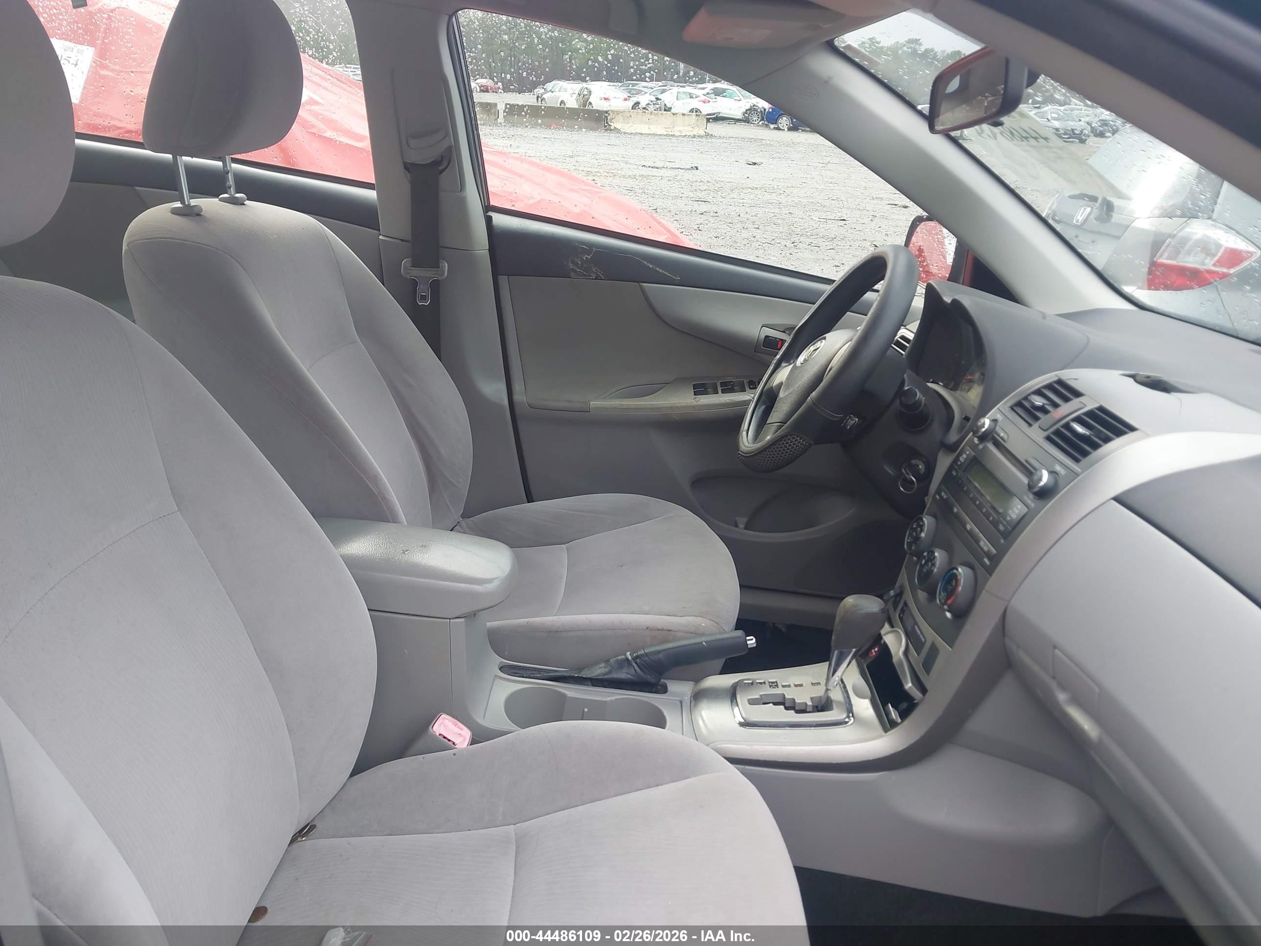 TOYOTA COROLLA image 5