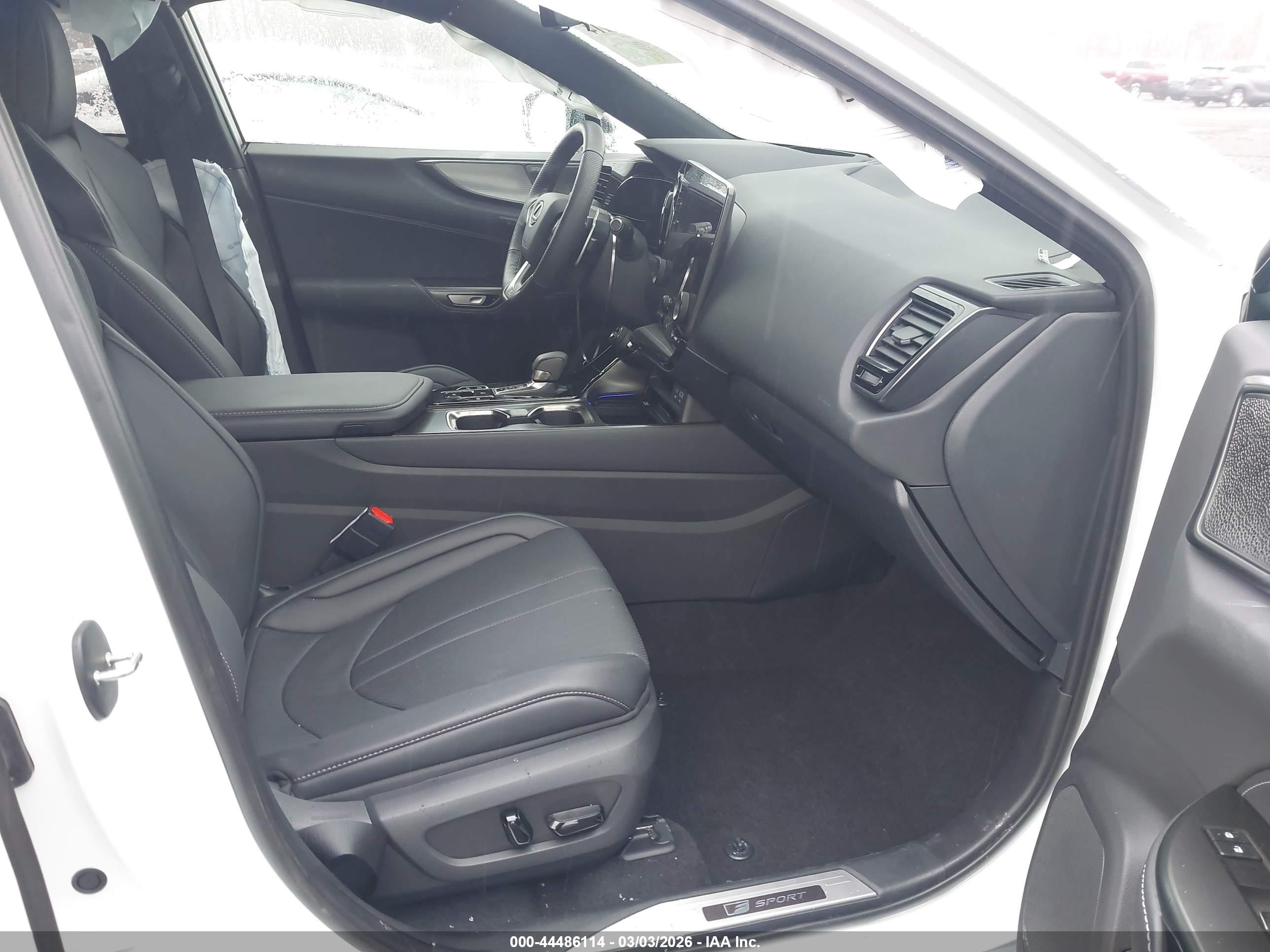 LEXUS NX image 5